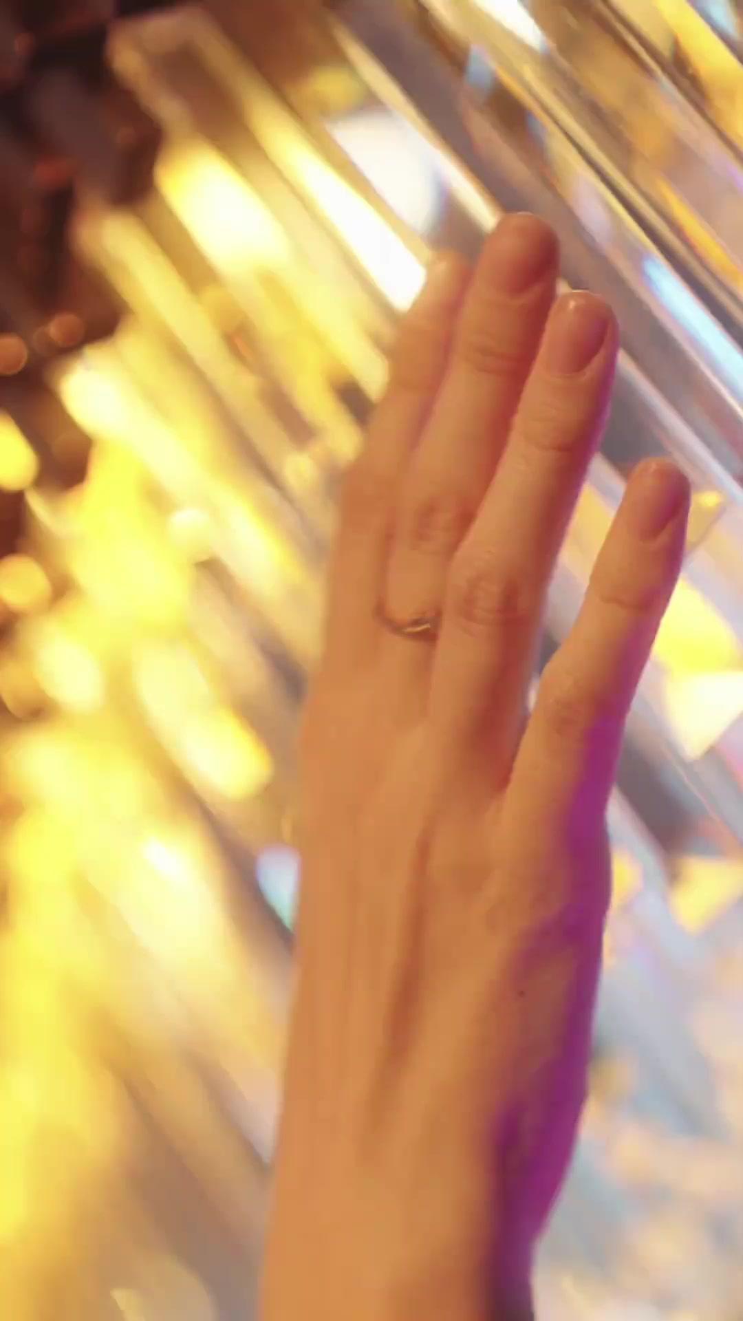 Vertrags-Ehe: CEO Sauls Liebesstrategie