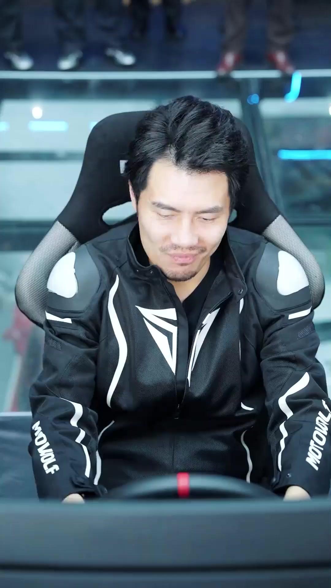 (Sulih suara) Kebangkitan Raja Balap