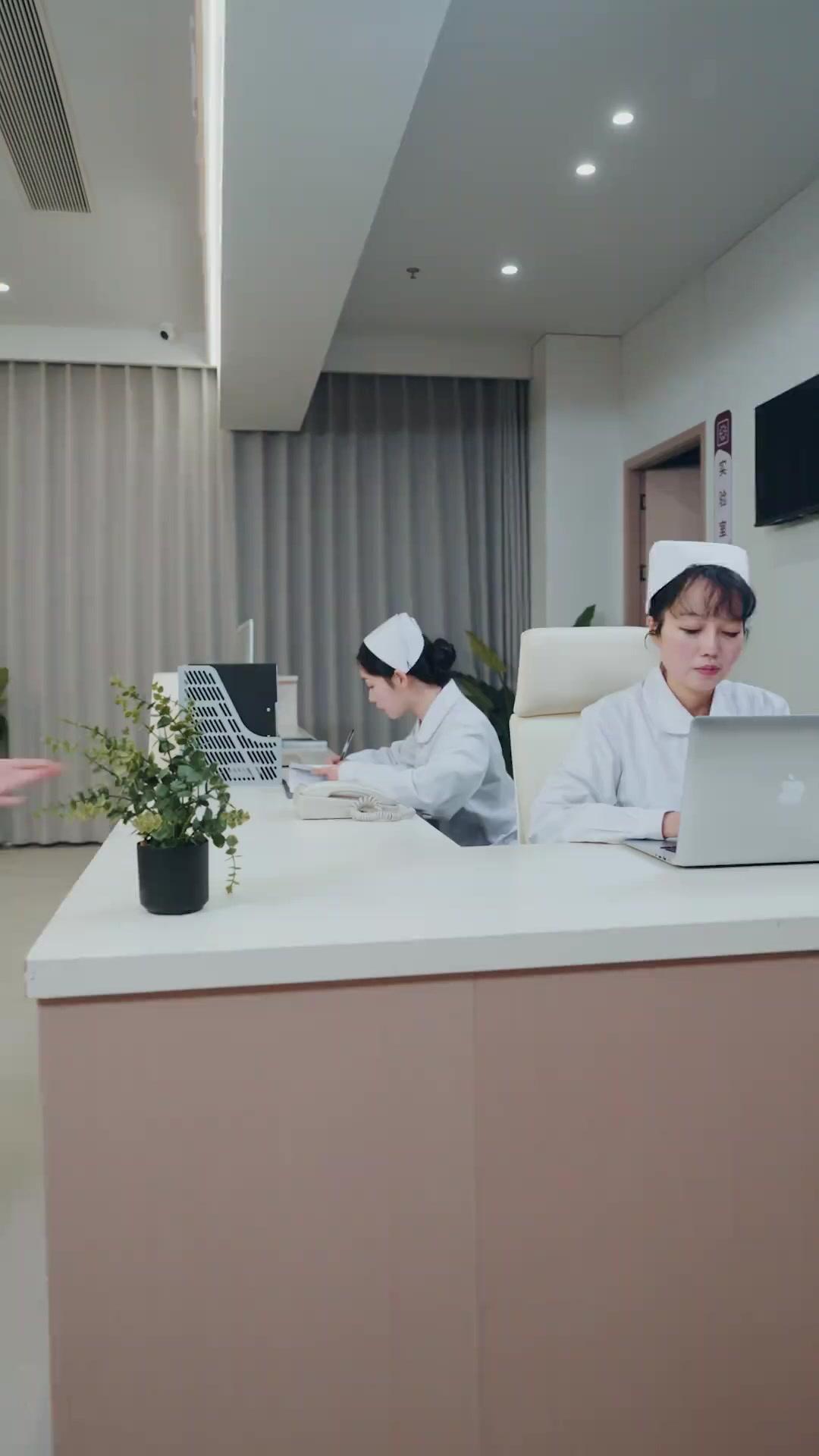 L'ACCORD DE LA BELLE