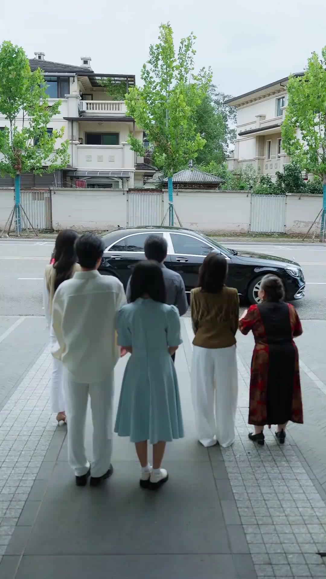 L'ÉPOUSE BAFOUÉE : LE RETOUR