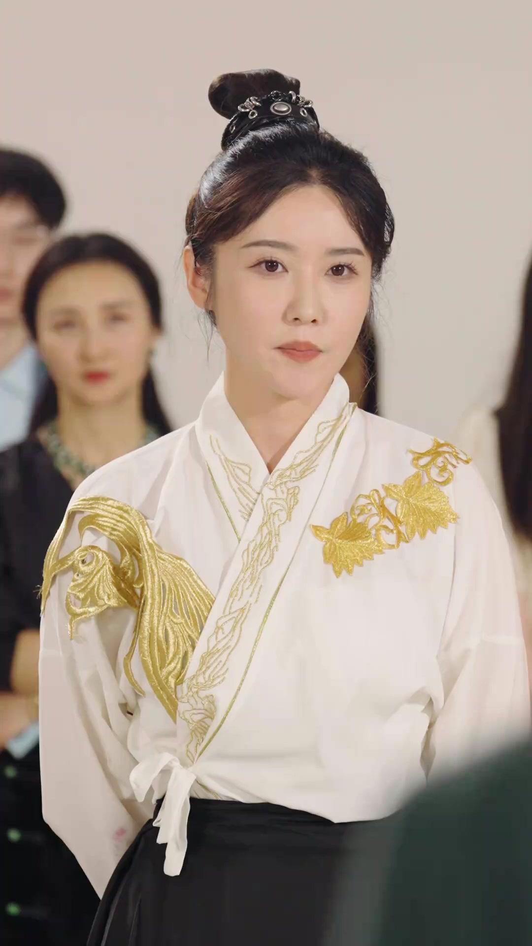 L'AVÈNEMENT DU PHÉNIX