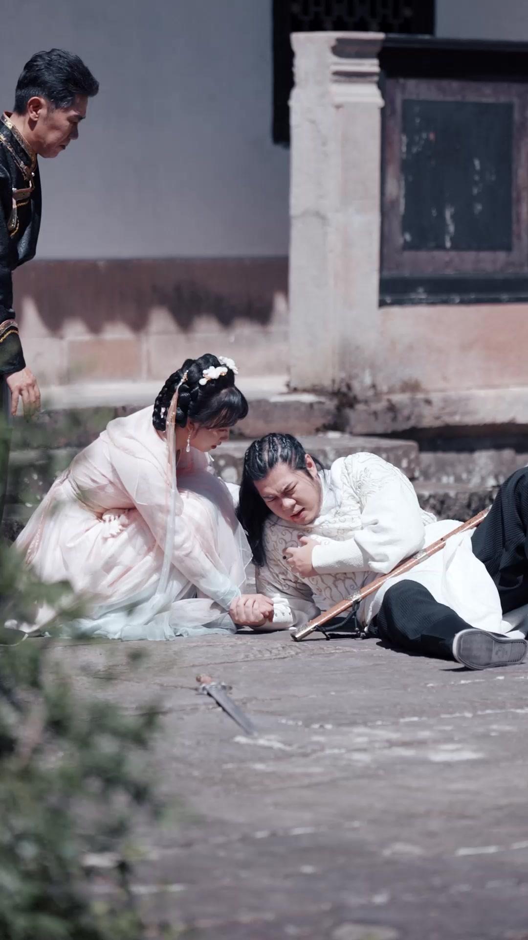 Pedang Patah Menantang Langit