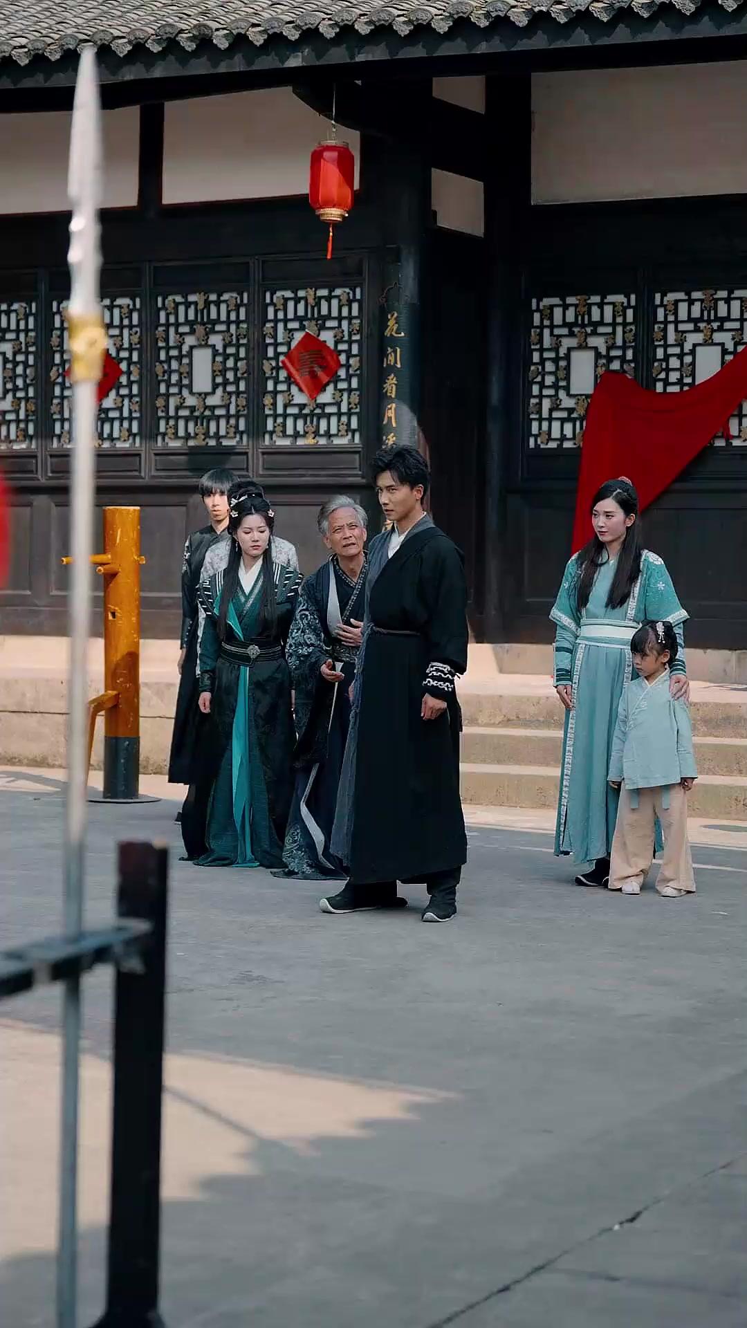 (Doblado)Honor bajo la sombra