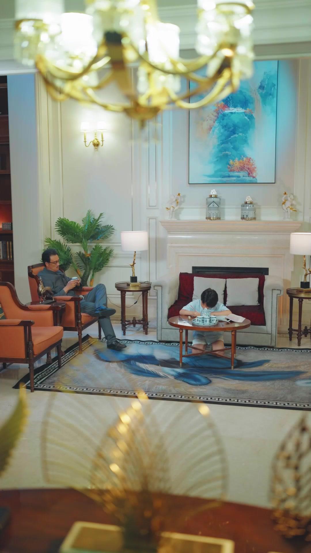 Dad’s Back! Kneel, Fakers!