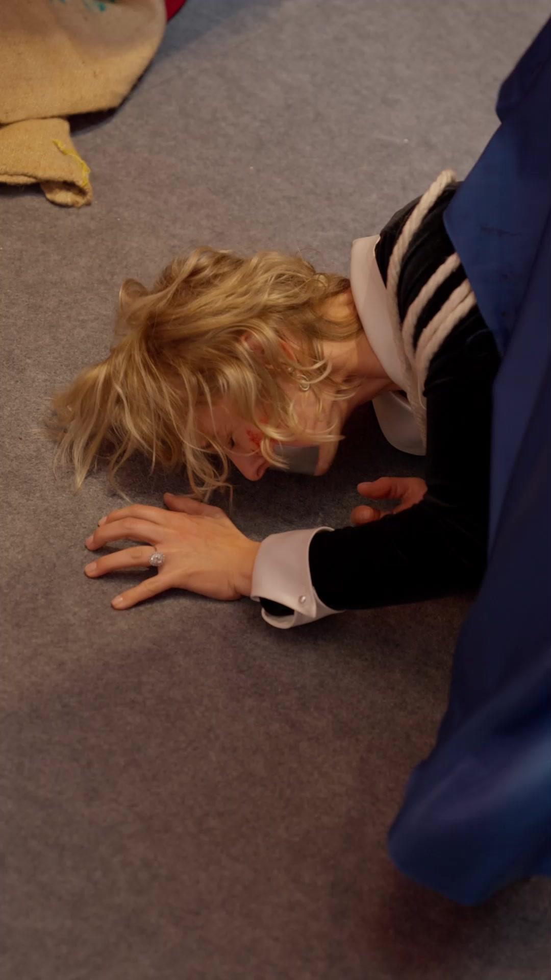 Queen Strikes: Traitor's Fall