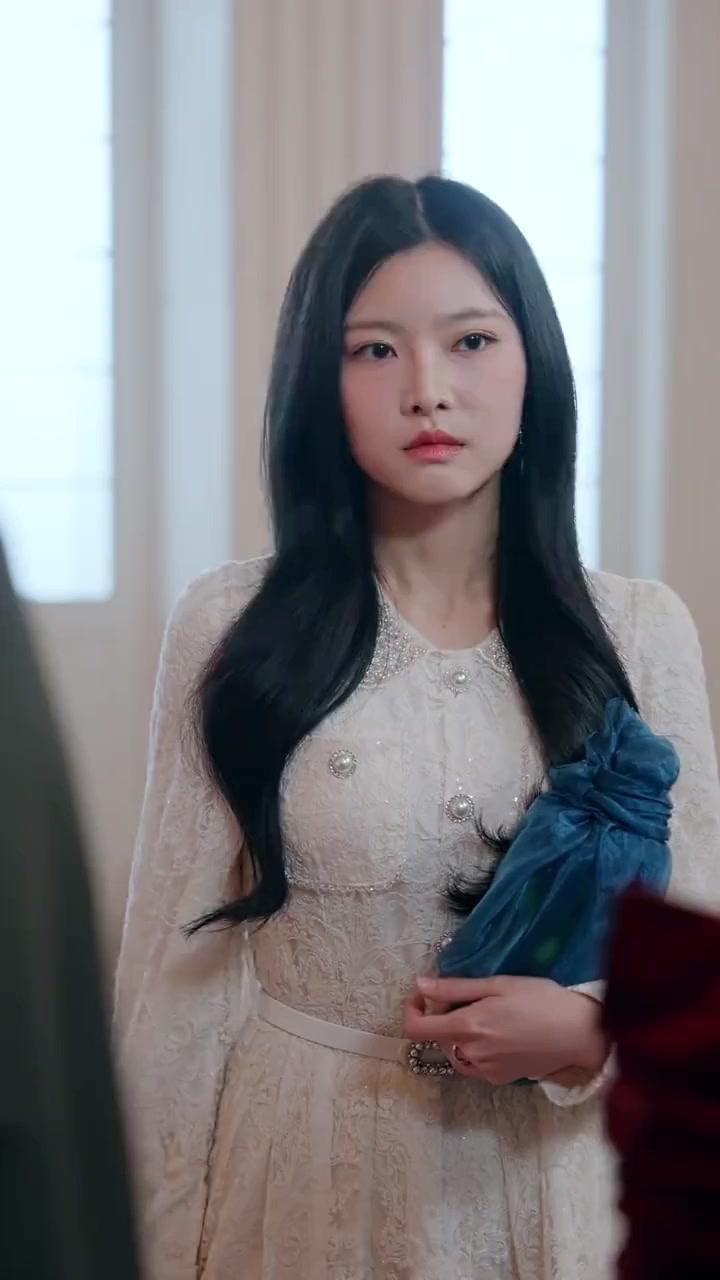 (Dubbed) My Broke Bodyguard is a Billionaire?