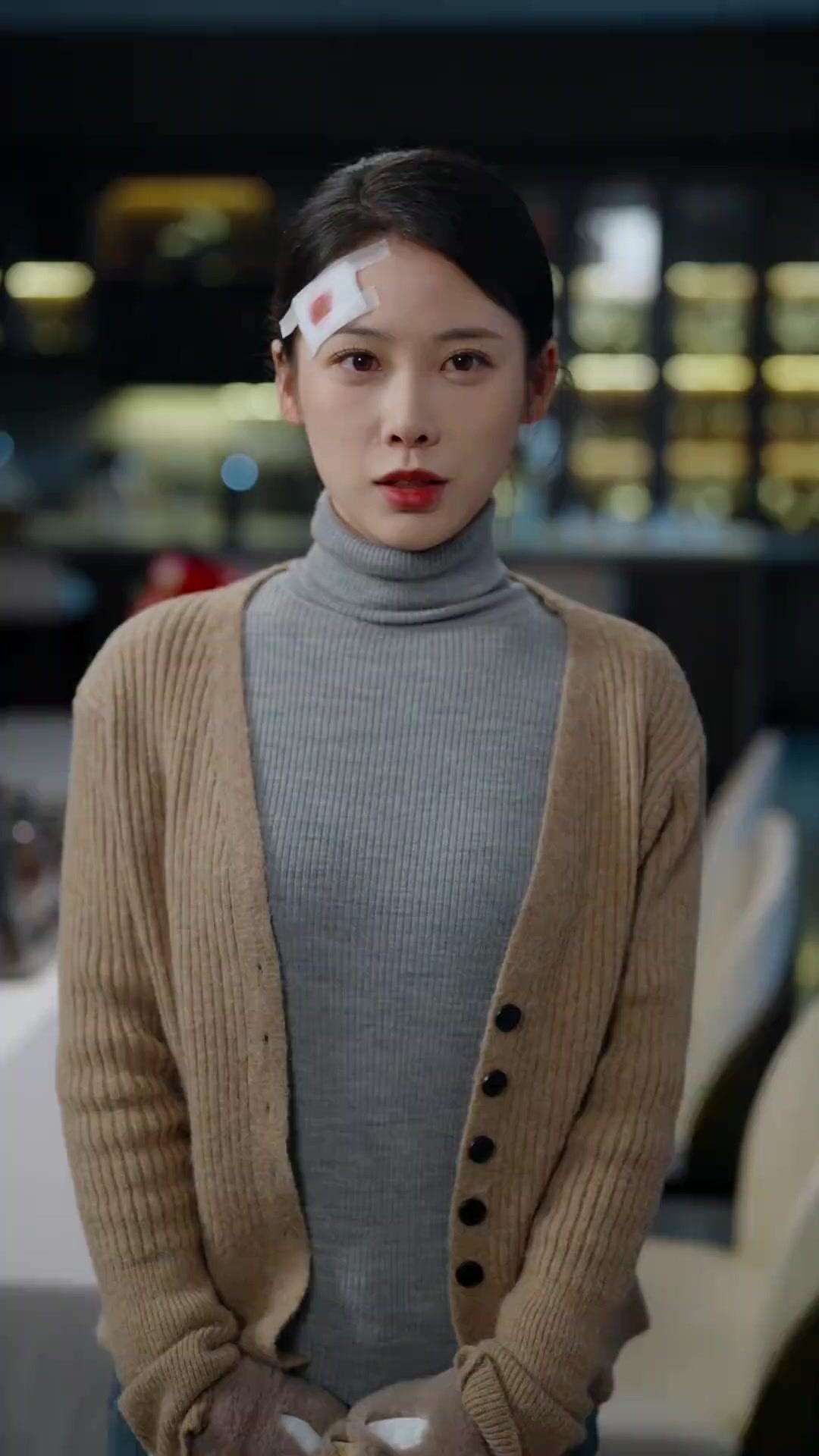 バラは棘を隠して咲く