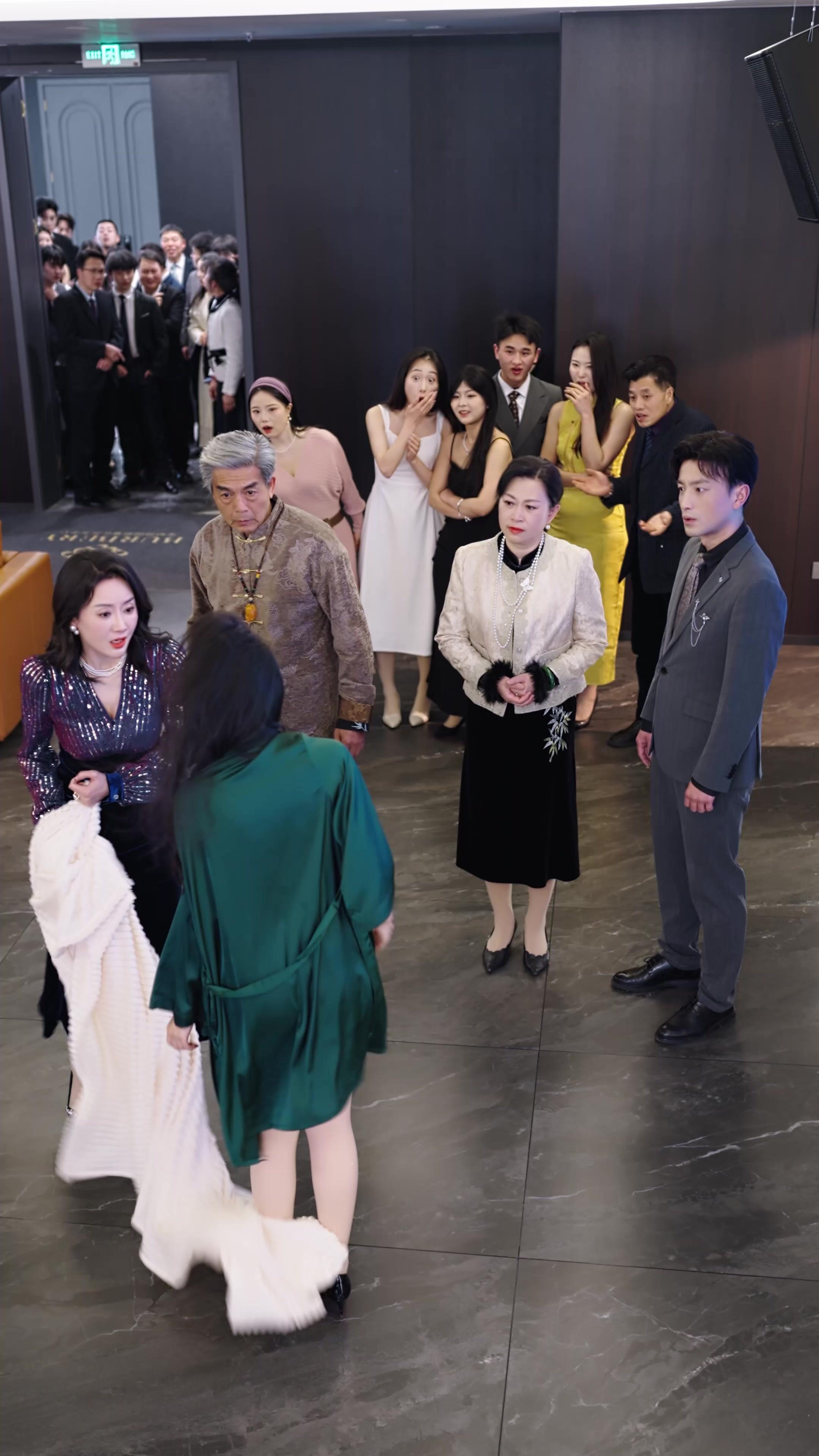 撩到個大佬，他超會撐腰的