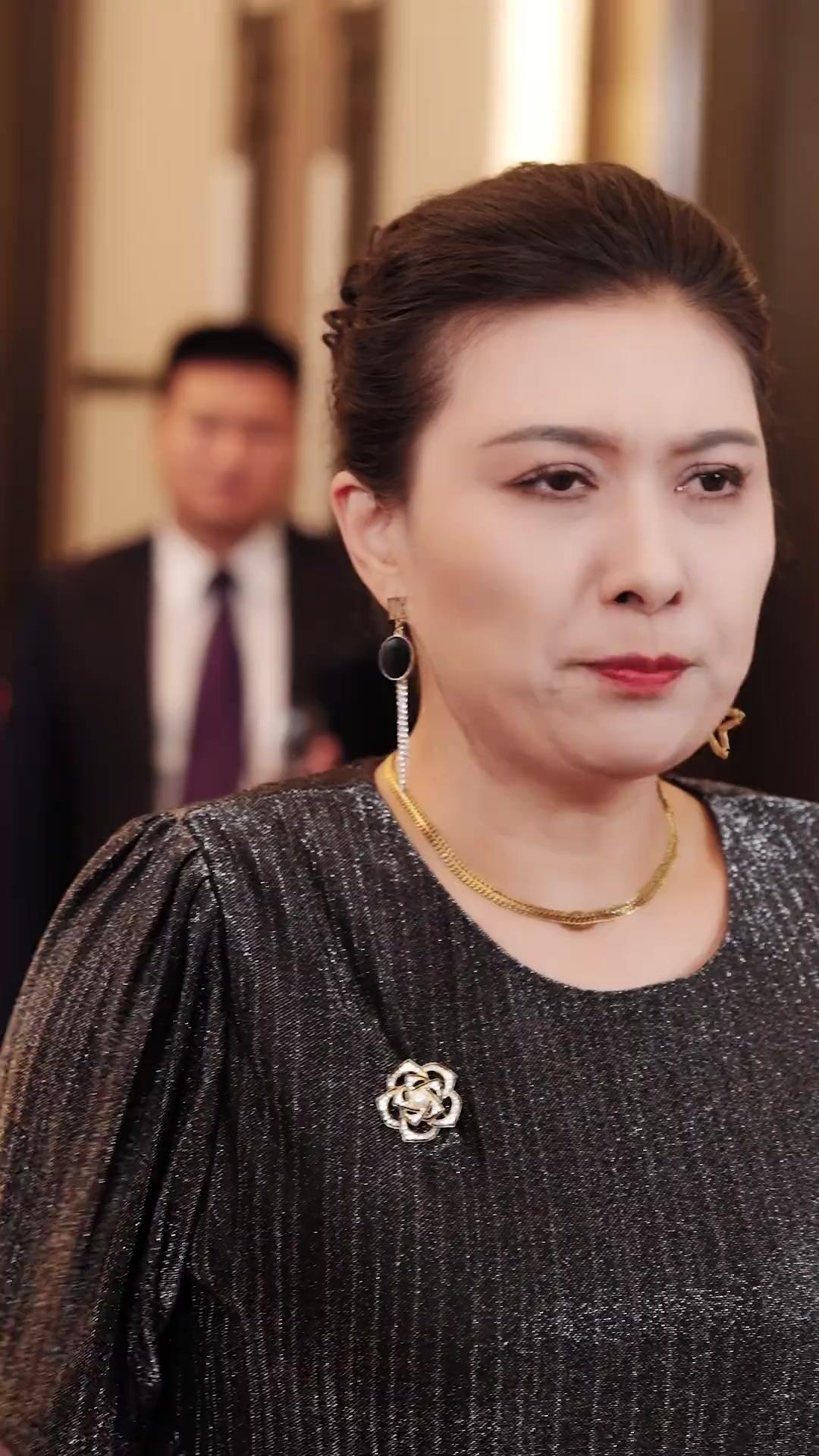 The CEO’s Rebirth: Protecting His True Heir