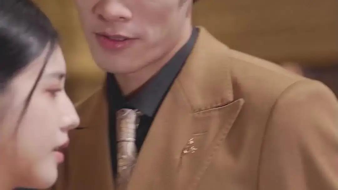 Divine Dragon: Where Laughter Masks the Knife