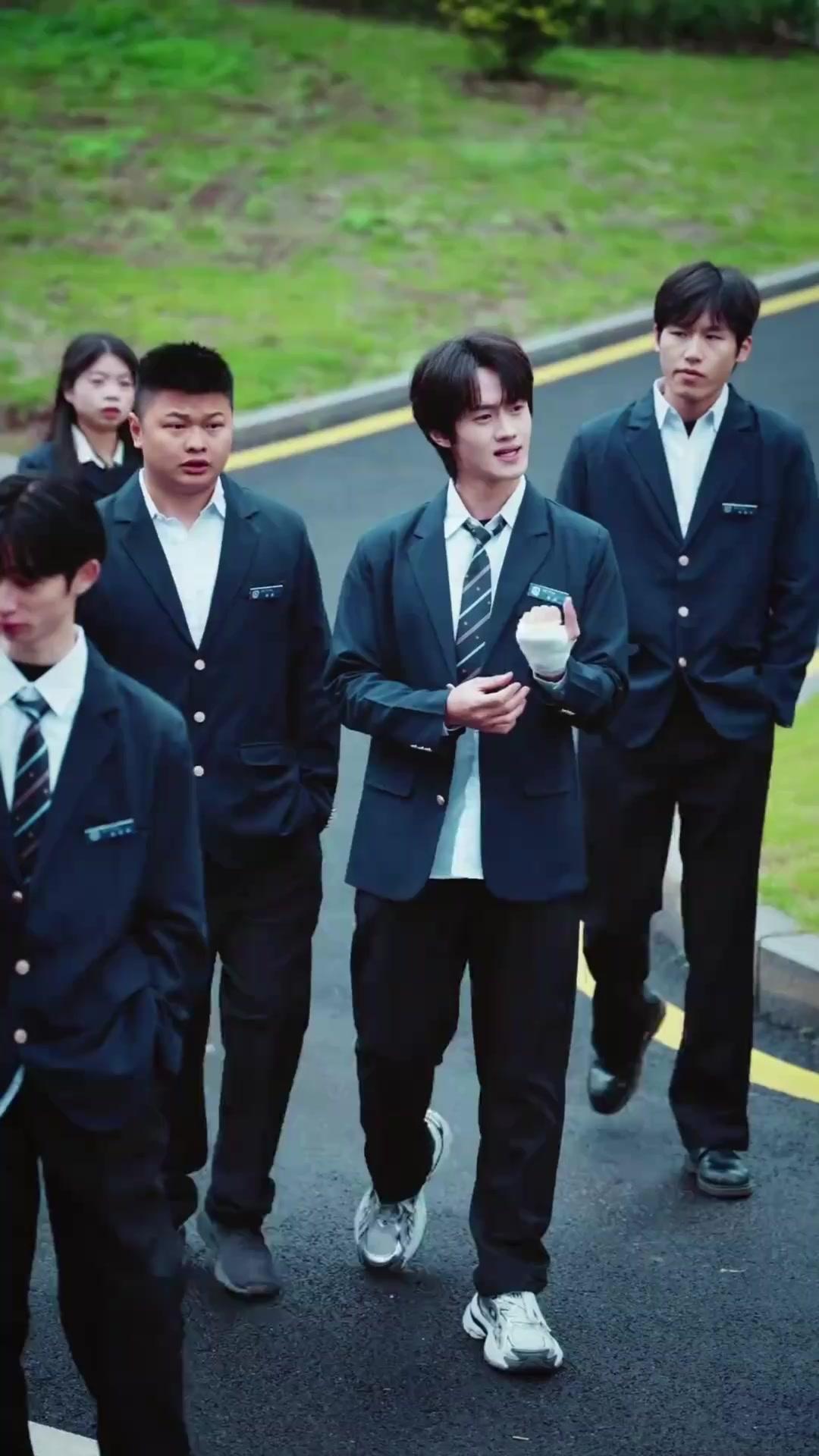 (더빙) 전학생, 그놈이 왔다