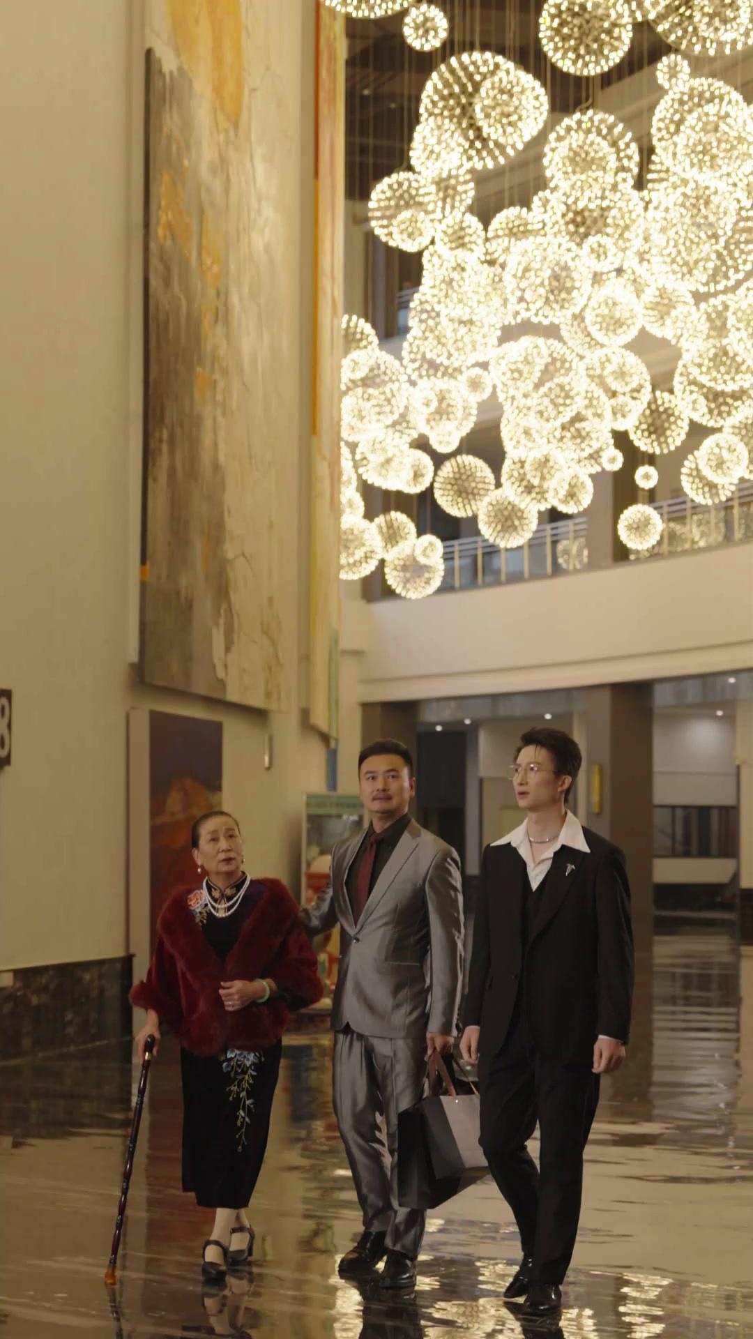 Aile Yemeğinde Masayı Devirdim