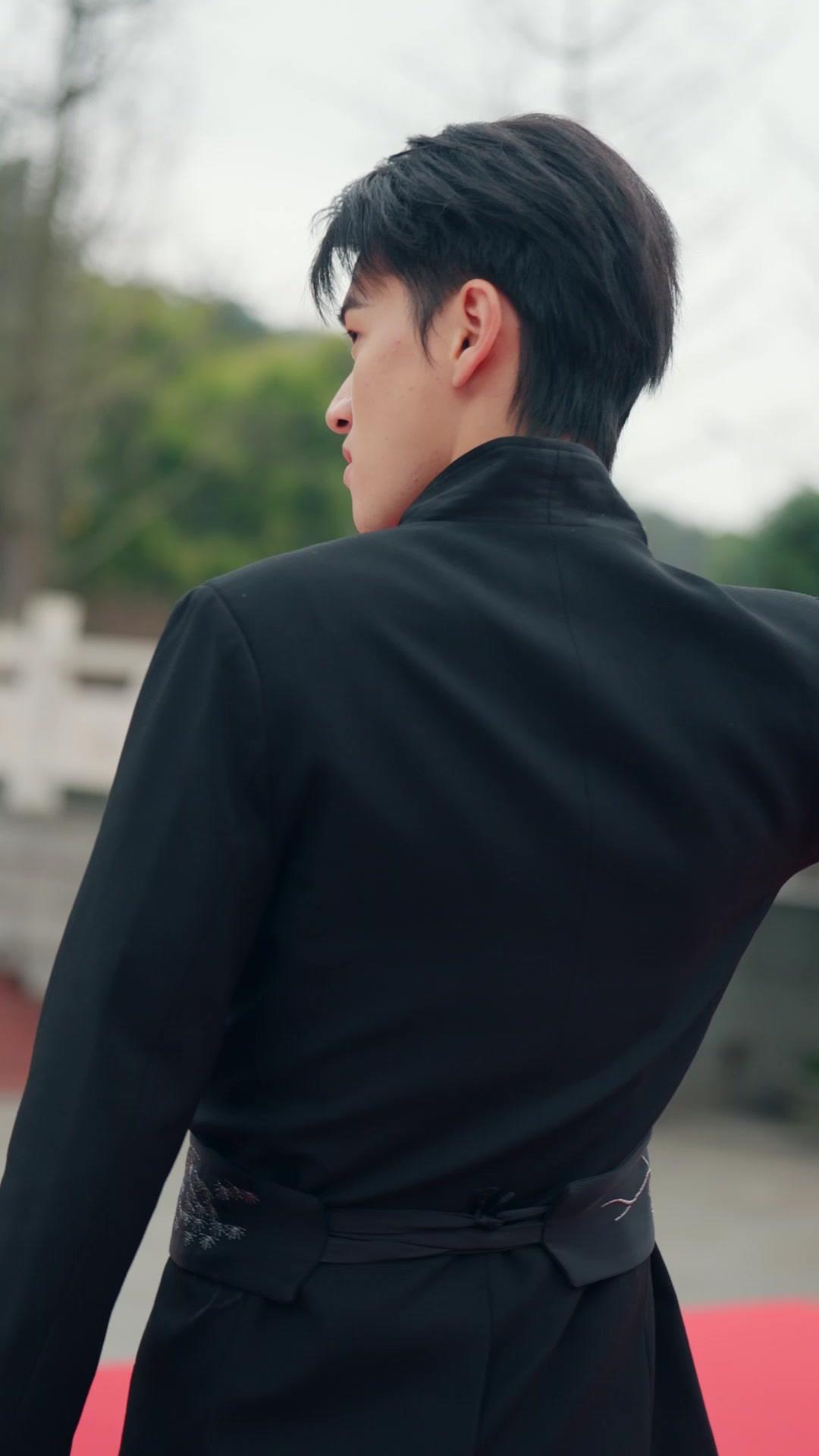 Iblis Topeng Misterius