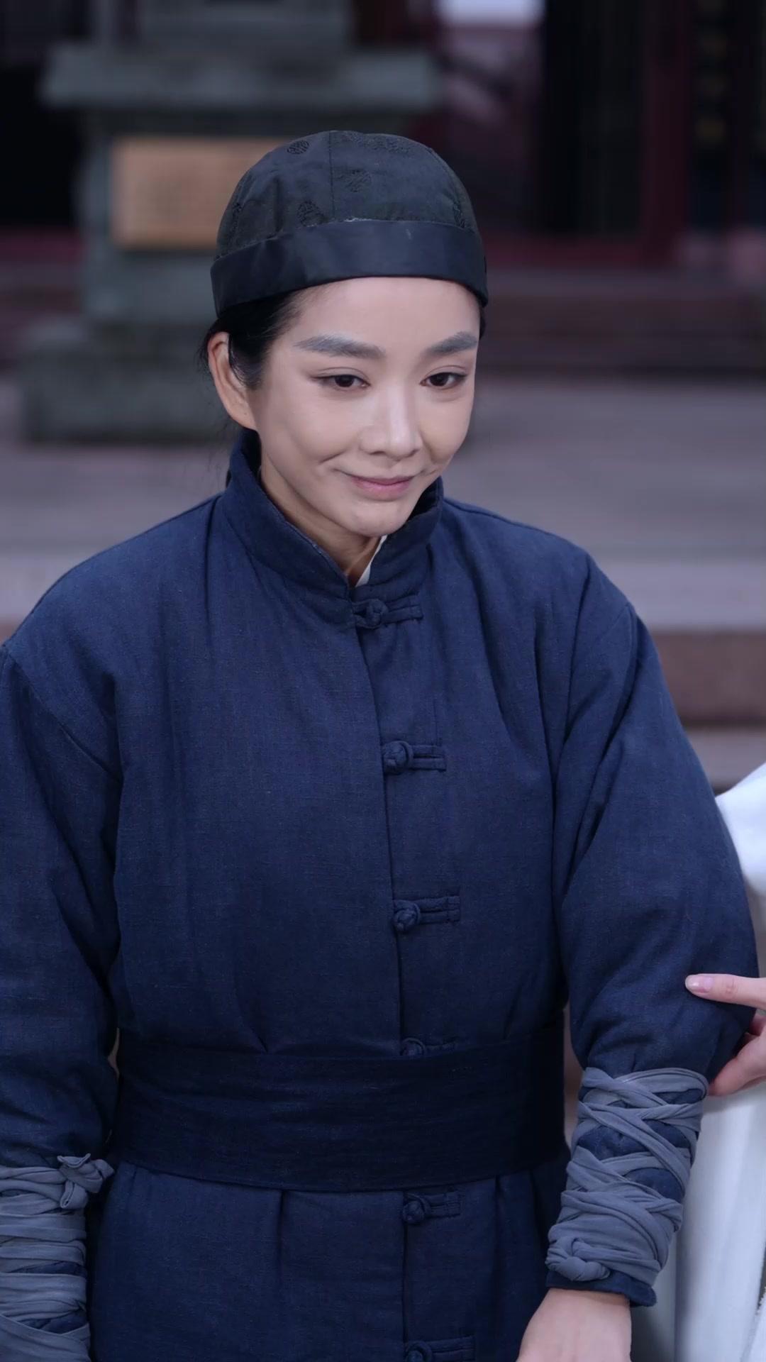 威風堂々！槍を握る彼女