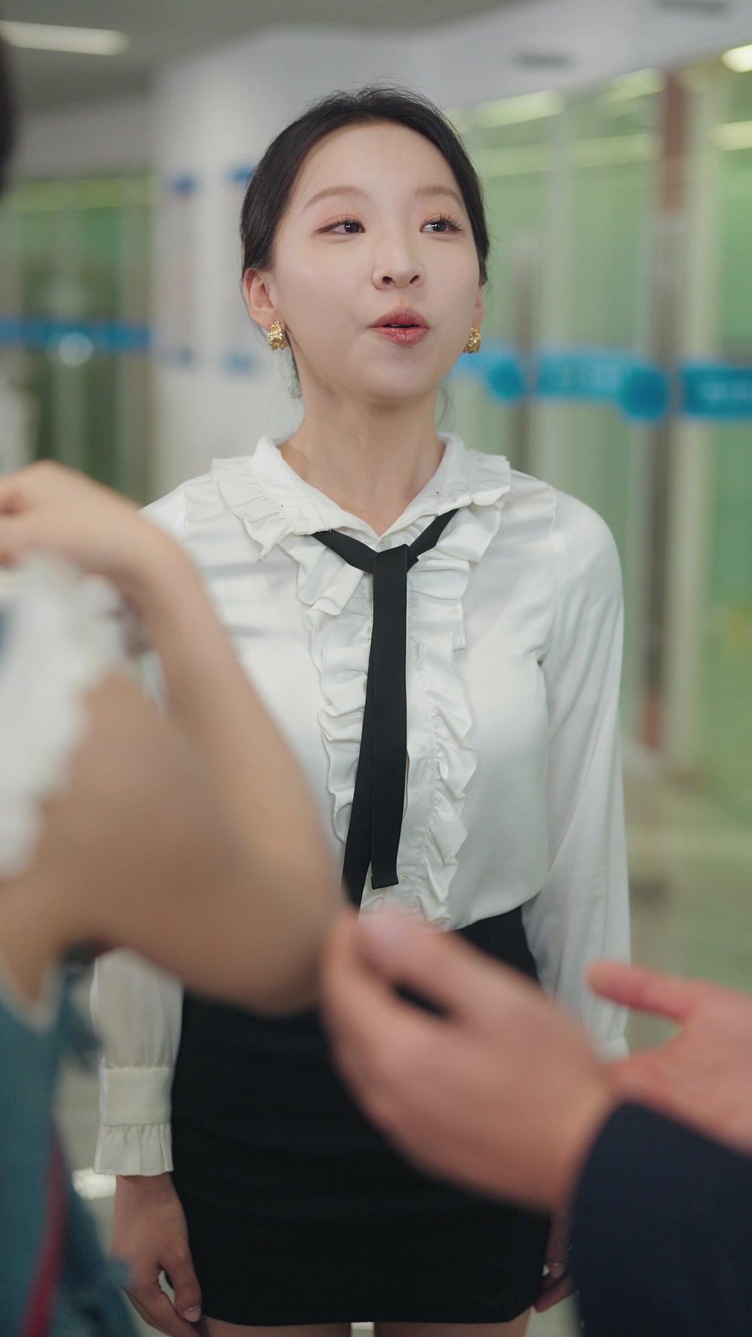  Gadis Materialistis Nikahi Miliarder