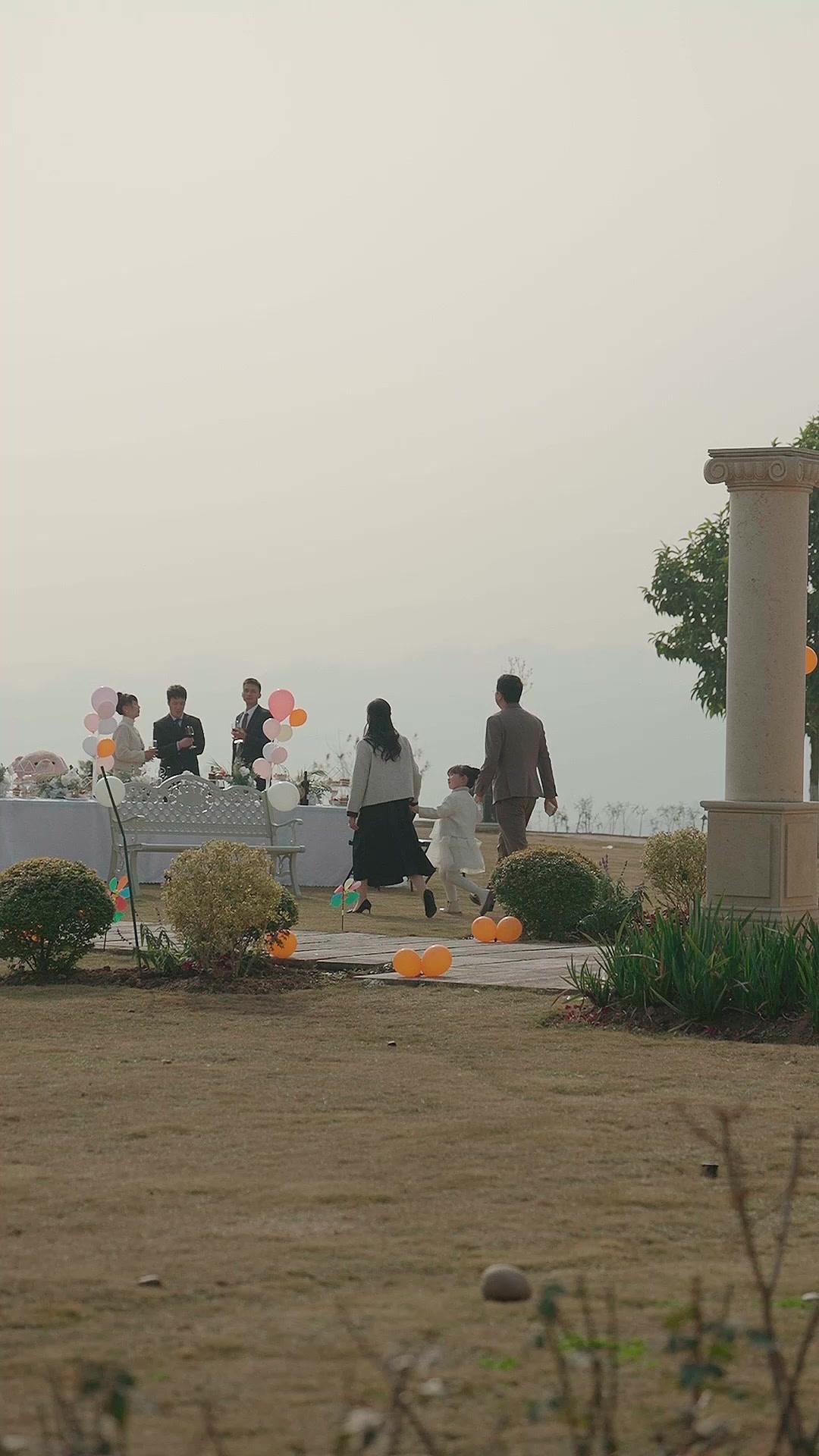 Silent Goodbye, Unseen Return