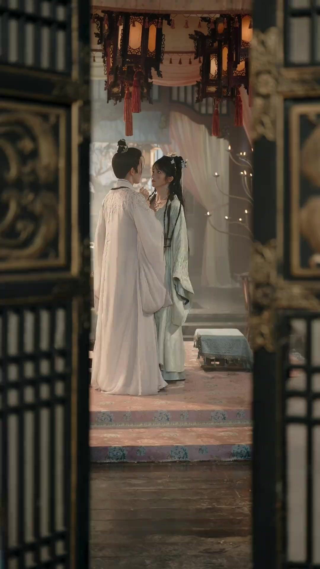 A Consorte do Livro e o Imperador Renascido