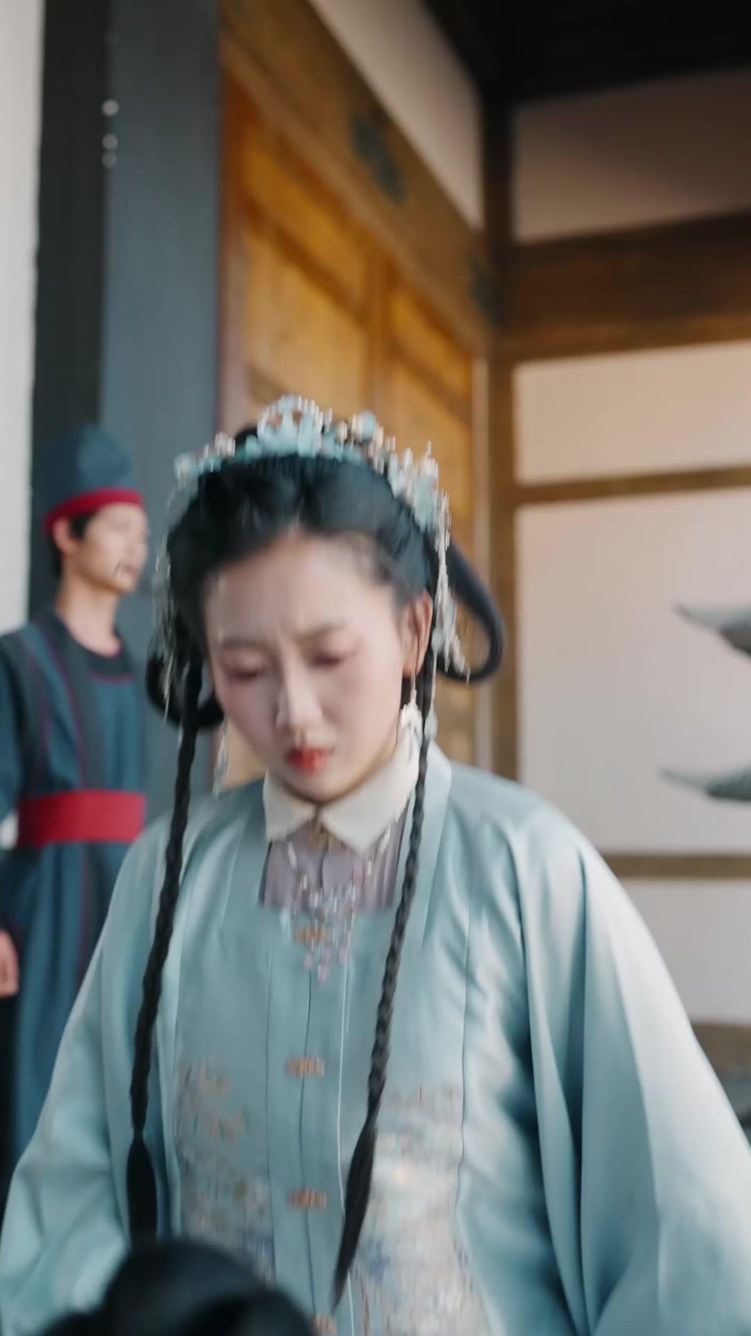 L'IMPÉRATRICE DES FLEURS FANÉES