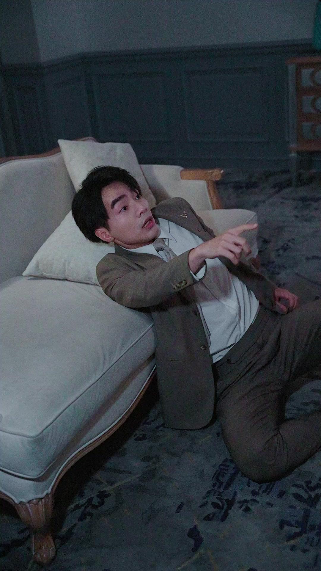 Girls, I Only Guard Doors