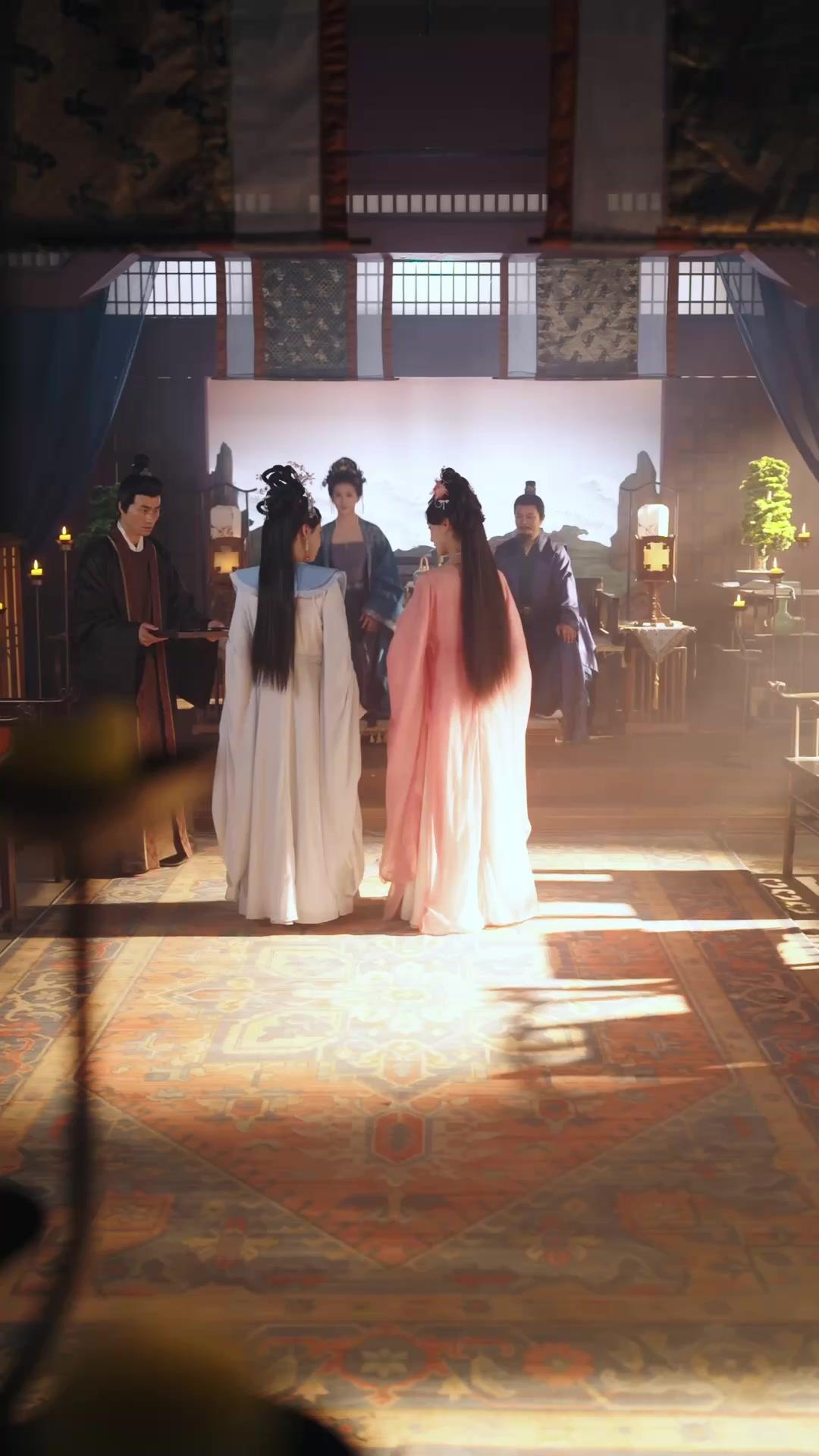 Las hermanas renacen en la guerra del palacio