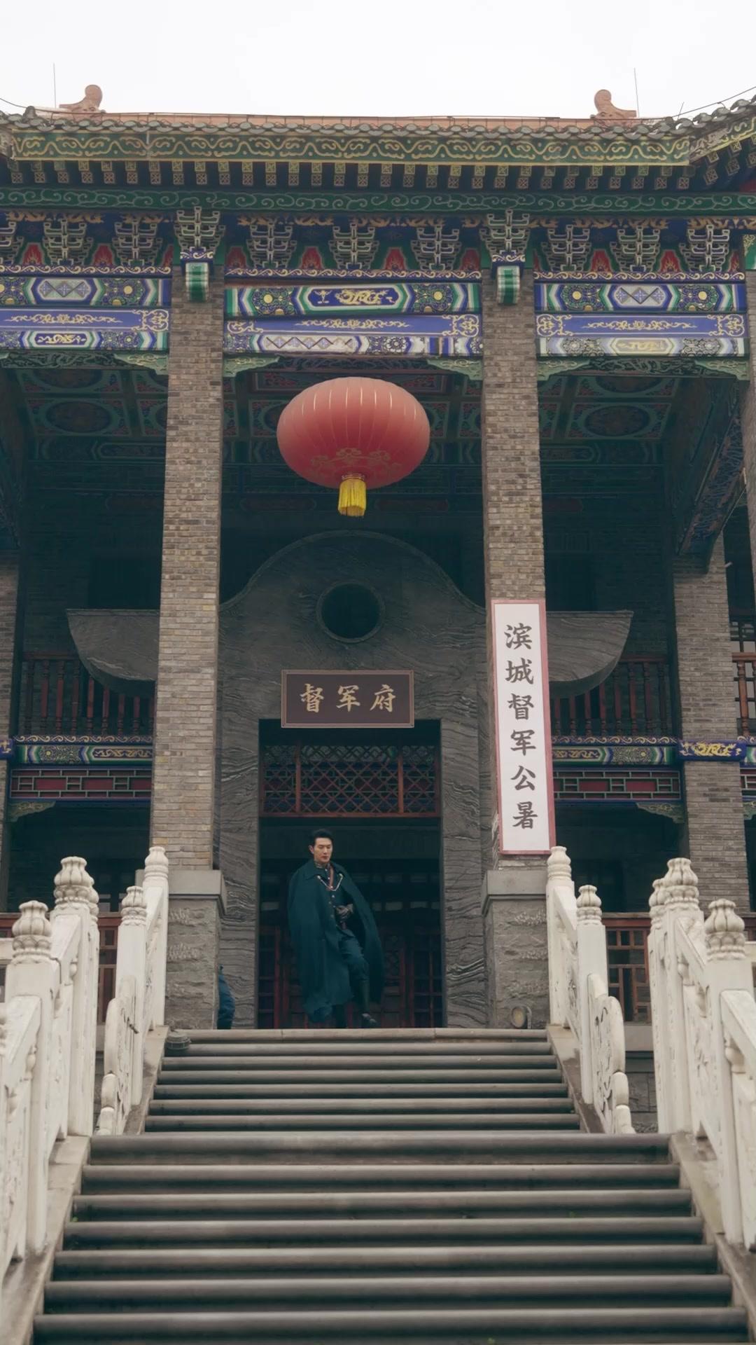 Entre cenizas, volvió por ella