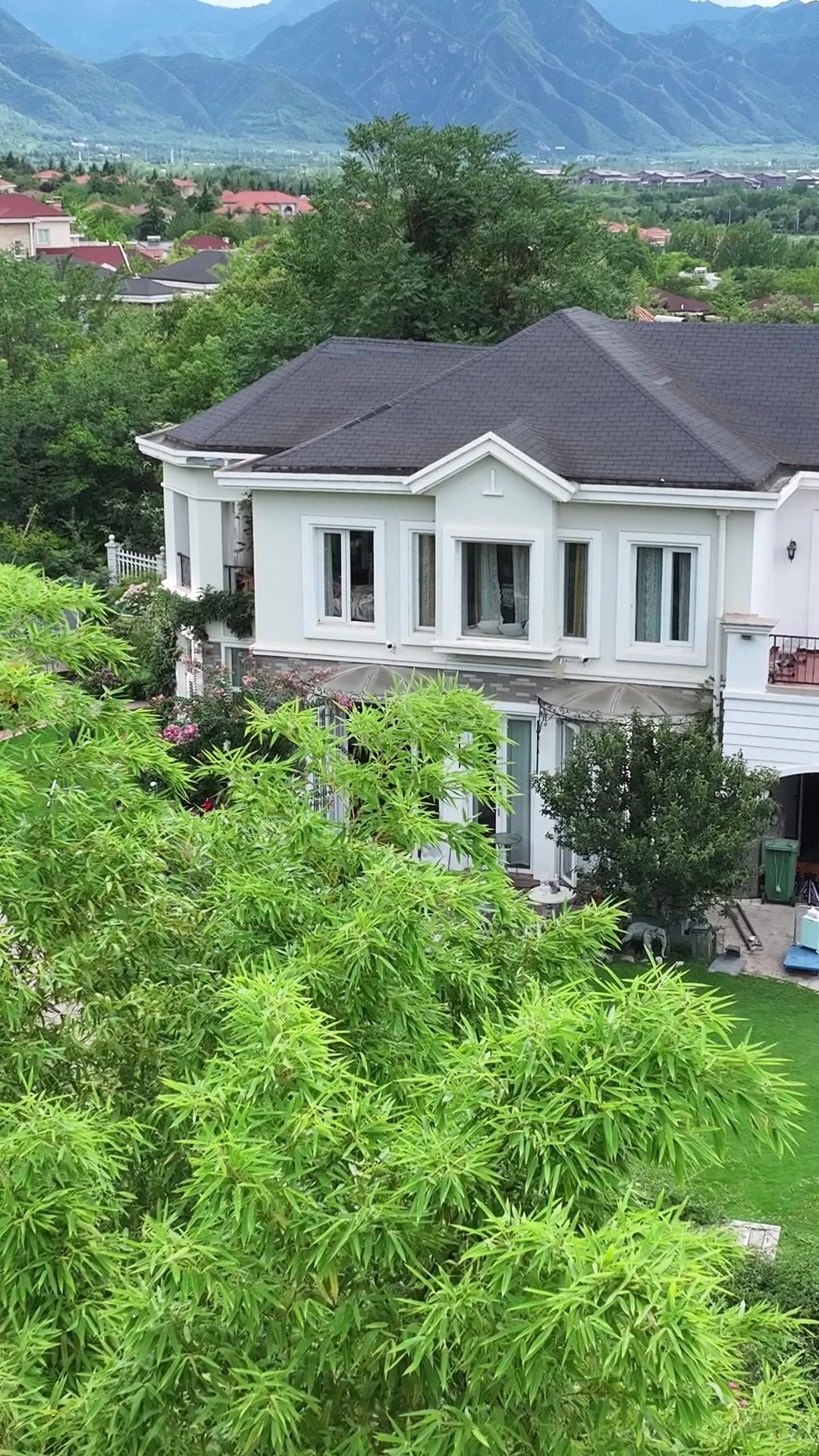 POUR MA SŒUR, TOUT QUITTER