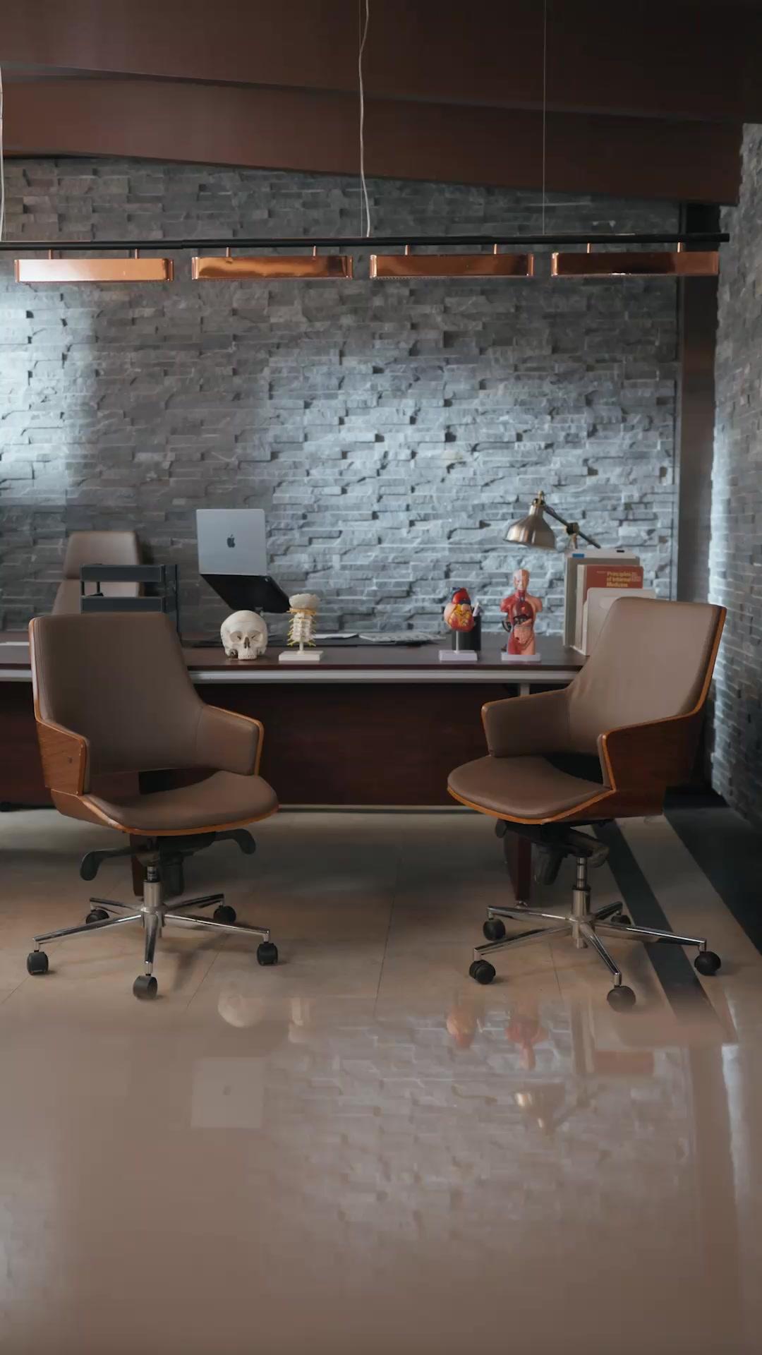 Billionaire Surgeon’s Innocent Love