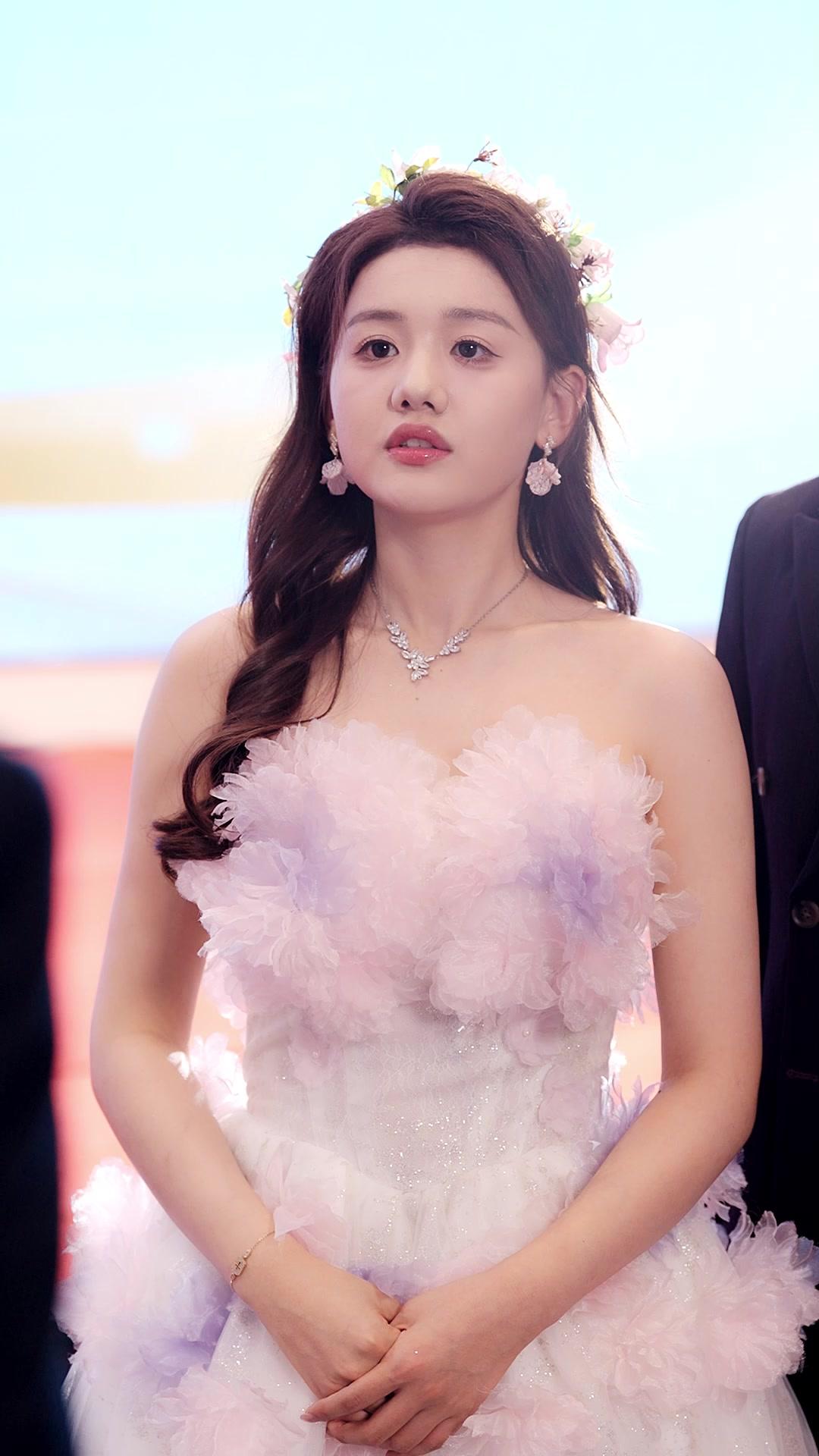 MARIAGE : RÉVEIL DE REINE