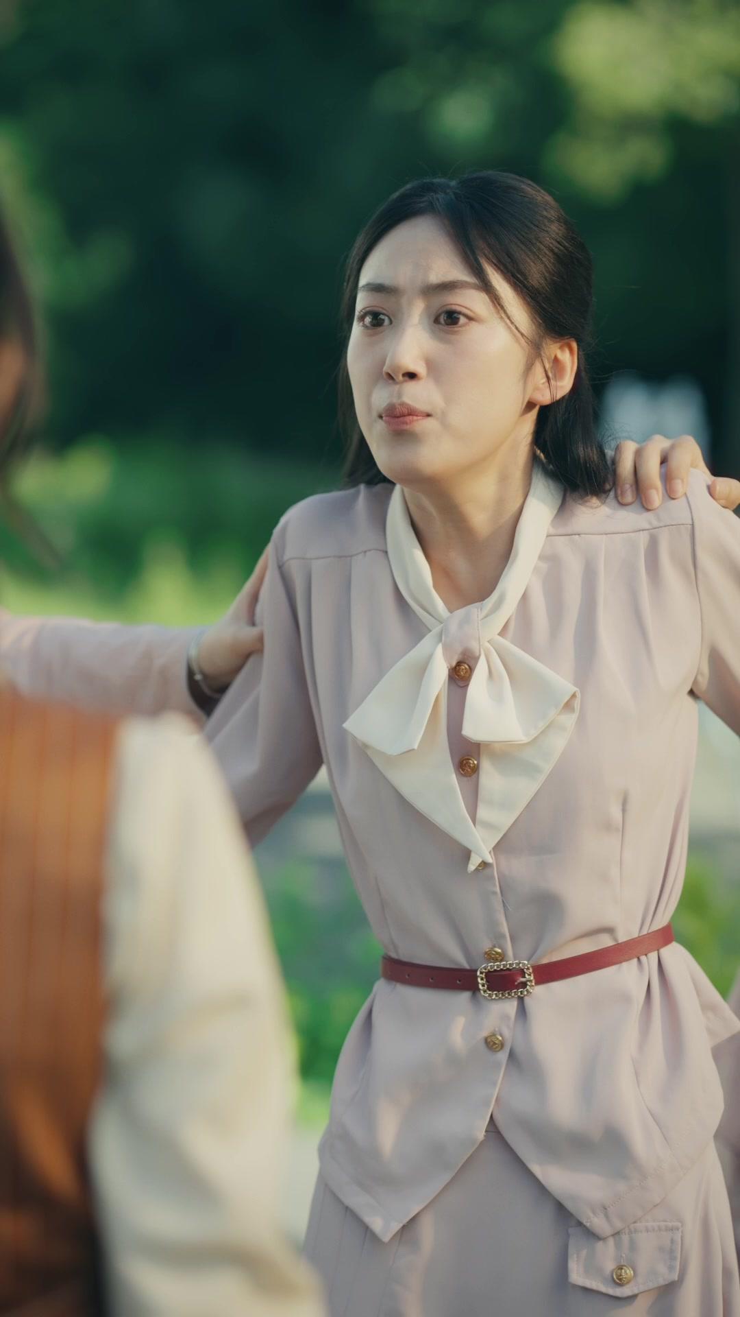 Komandan, Putrimu Tukang Sepatu