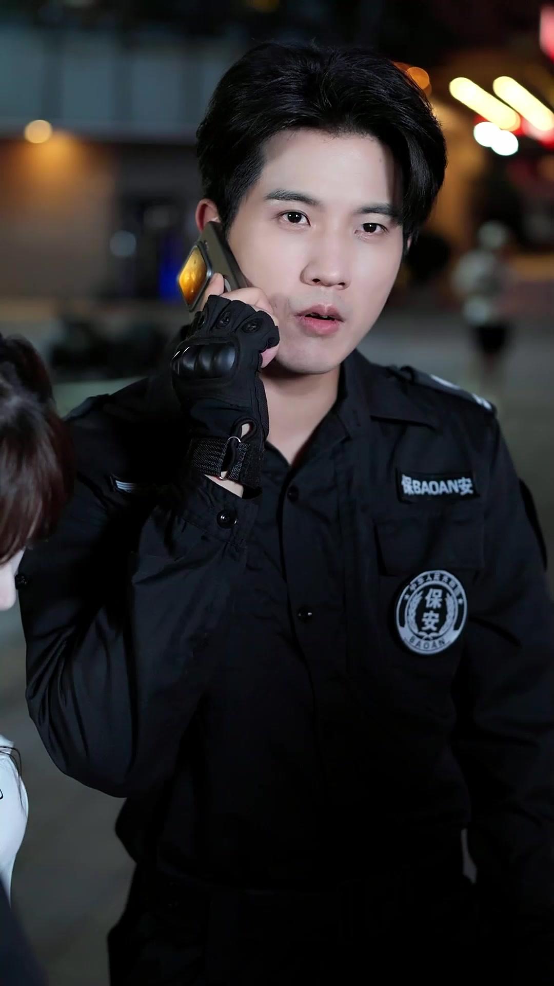 Girls, I Only Guard Doors