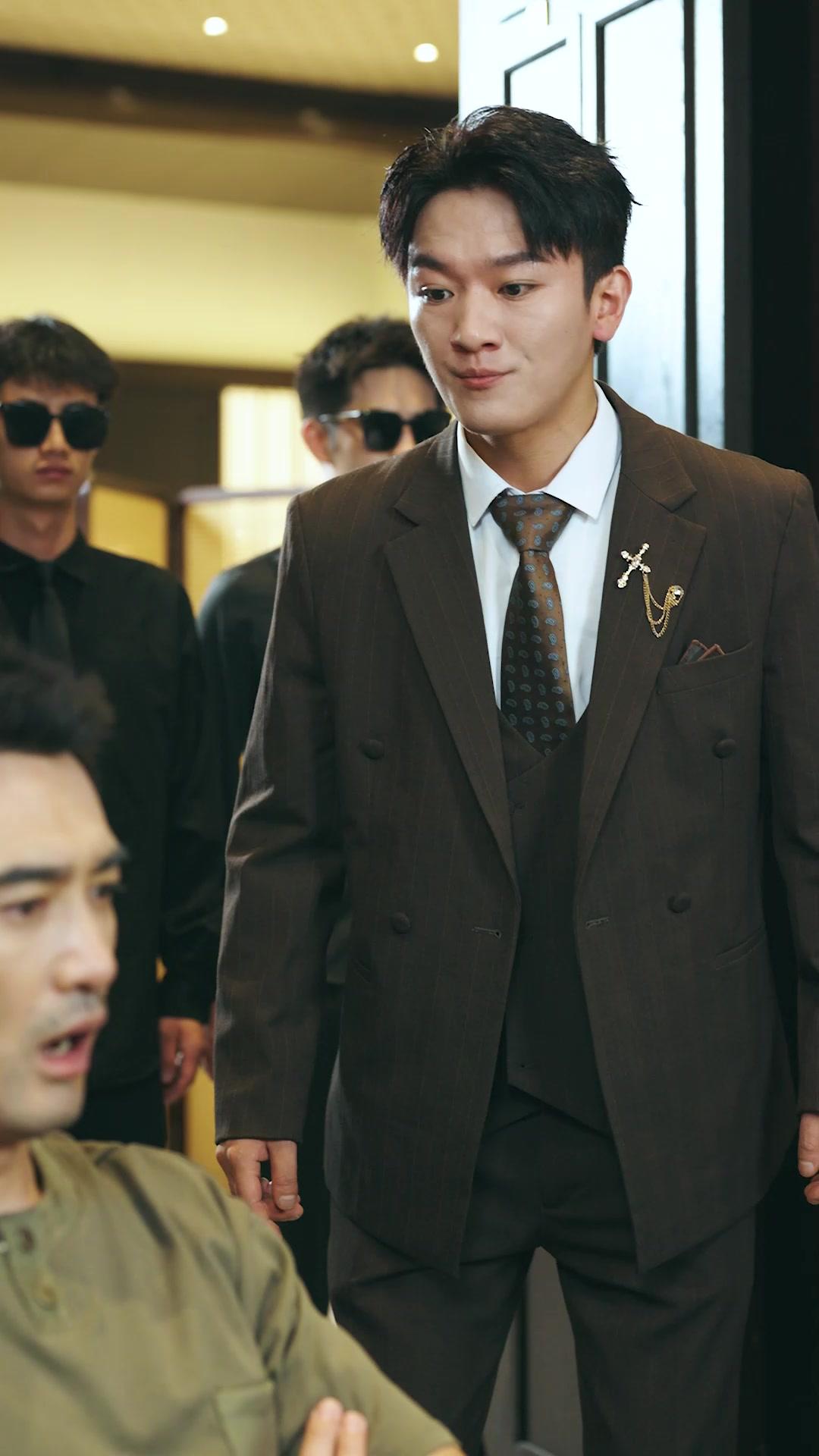 Kidding? That Washer Guy's a Racing PRO!  