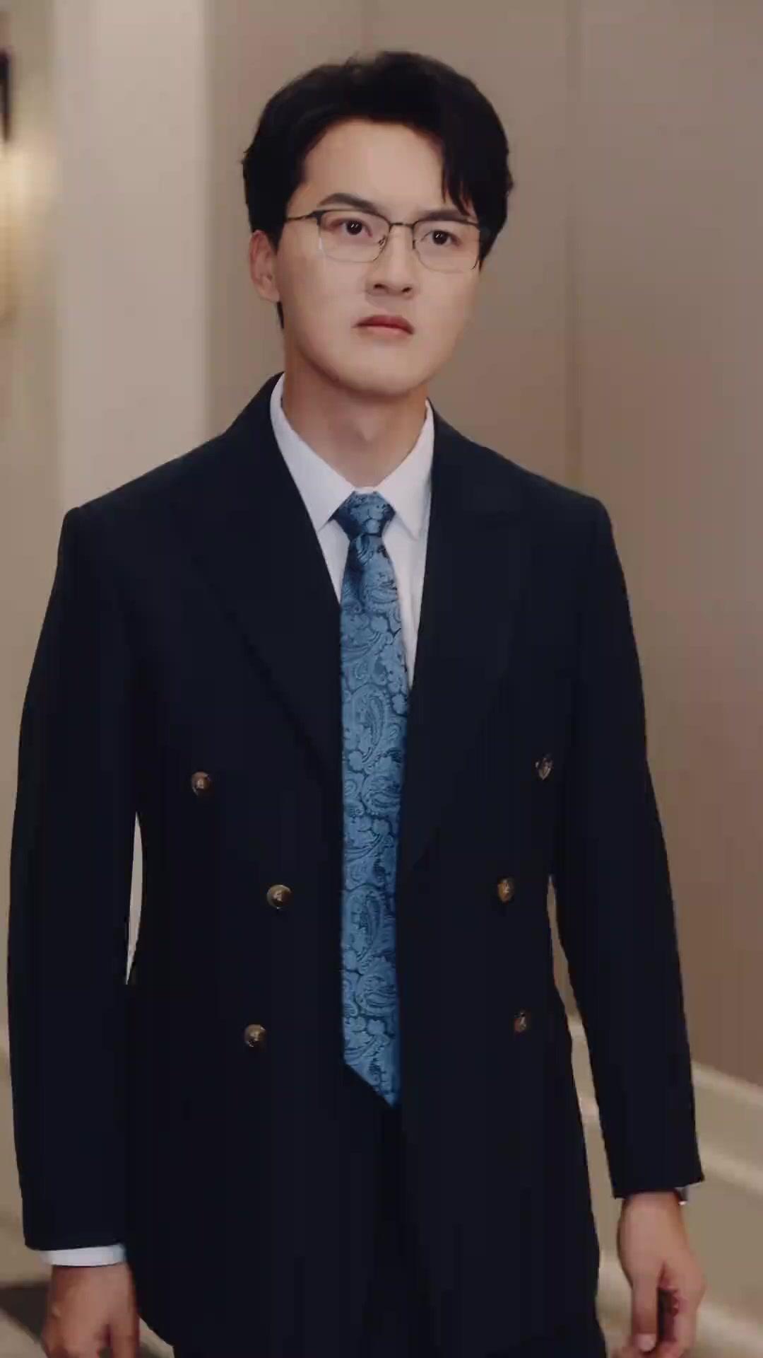 Seragam Perang di Balik Apron