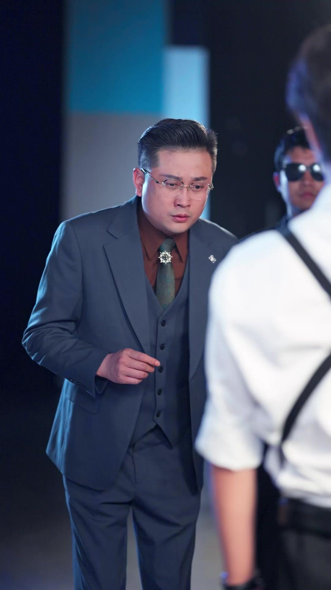 Dusta Terbongkar, Cinta Bermahkota