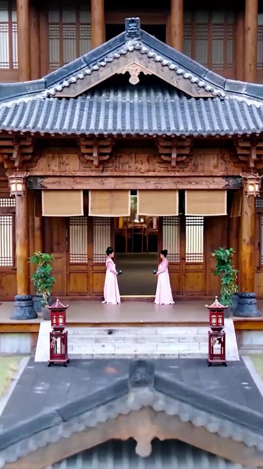 (Doblado) Entre dos príncipes