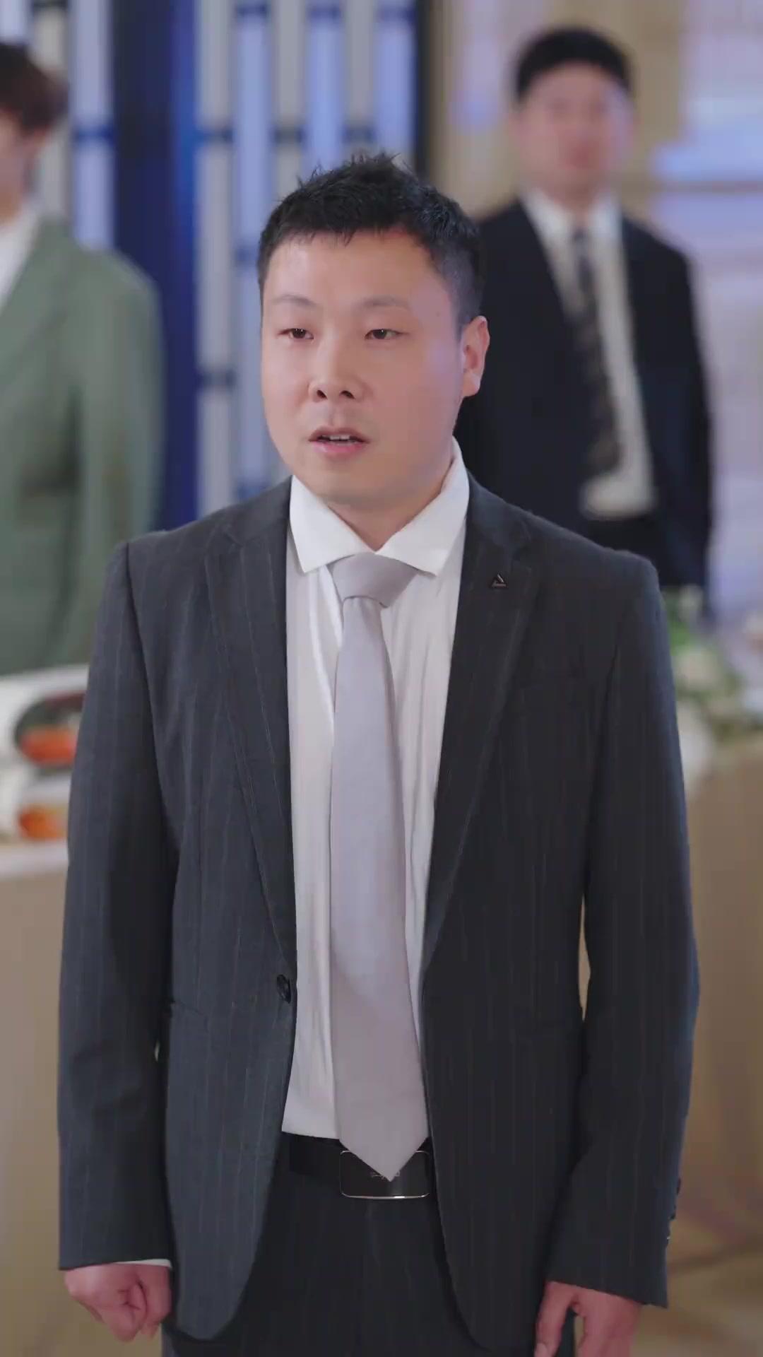 MAÎTRESSE, MENSONGE, VENGEANCE