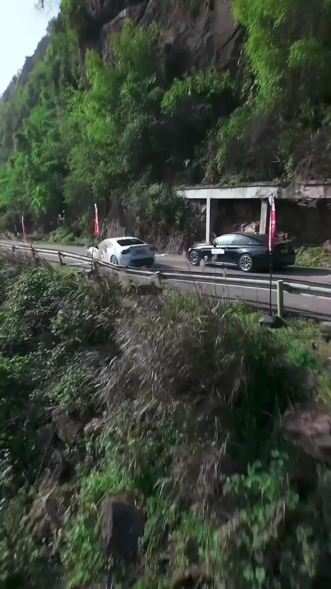 (Dublajlı) Hadi Drift! Araba Yıkama Dayısı