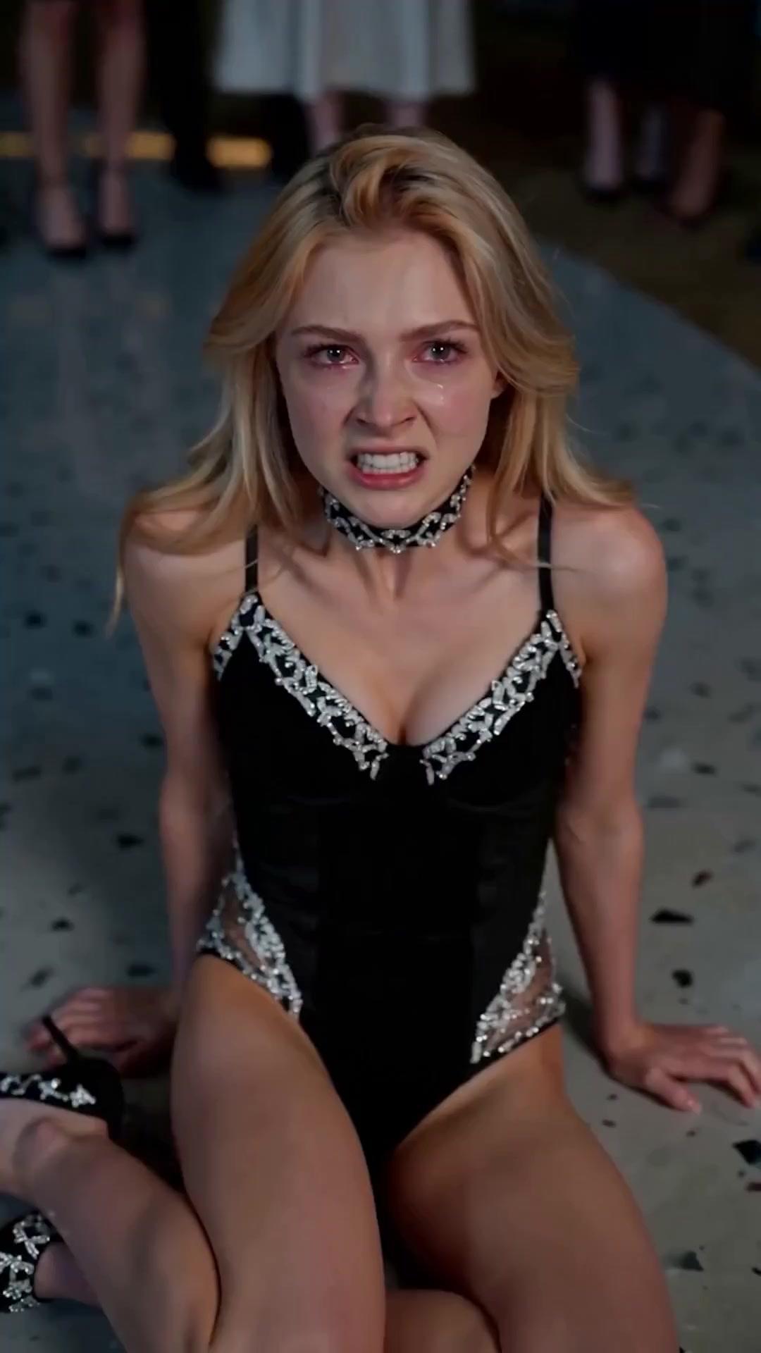 (Doublage) POSSÉDÉE PAR LE PARRAIN DE MON EX