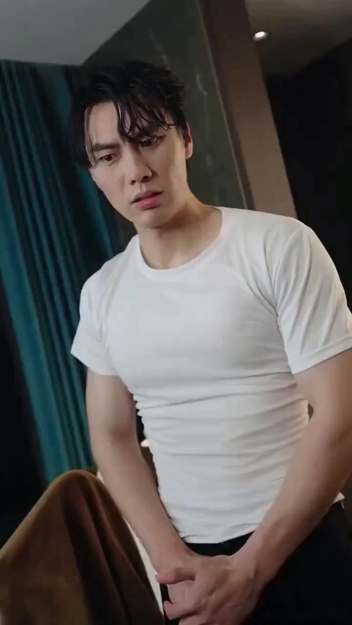 (مدبلج) الكركدن الأسطوري: قوة مقدسة لا تُقهر