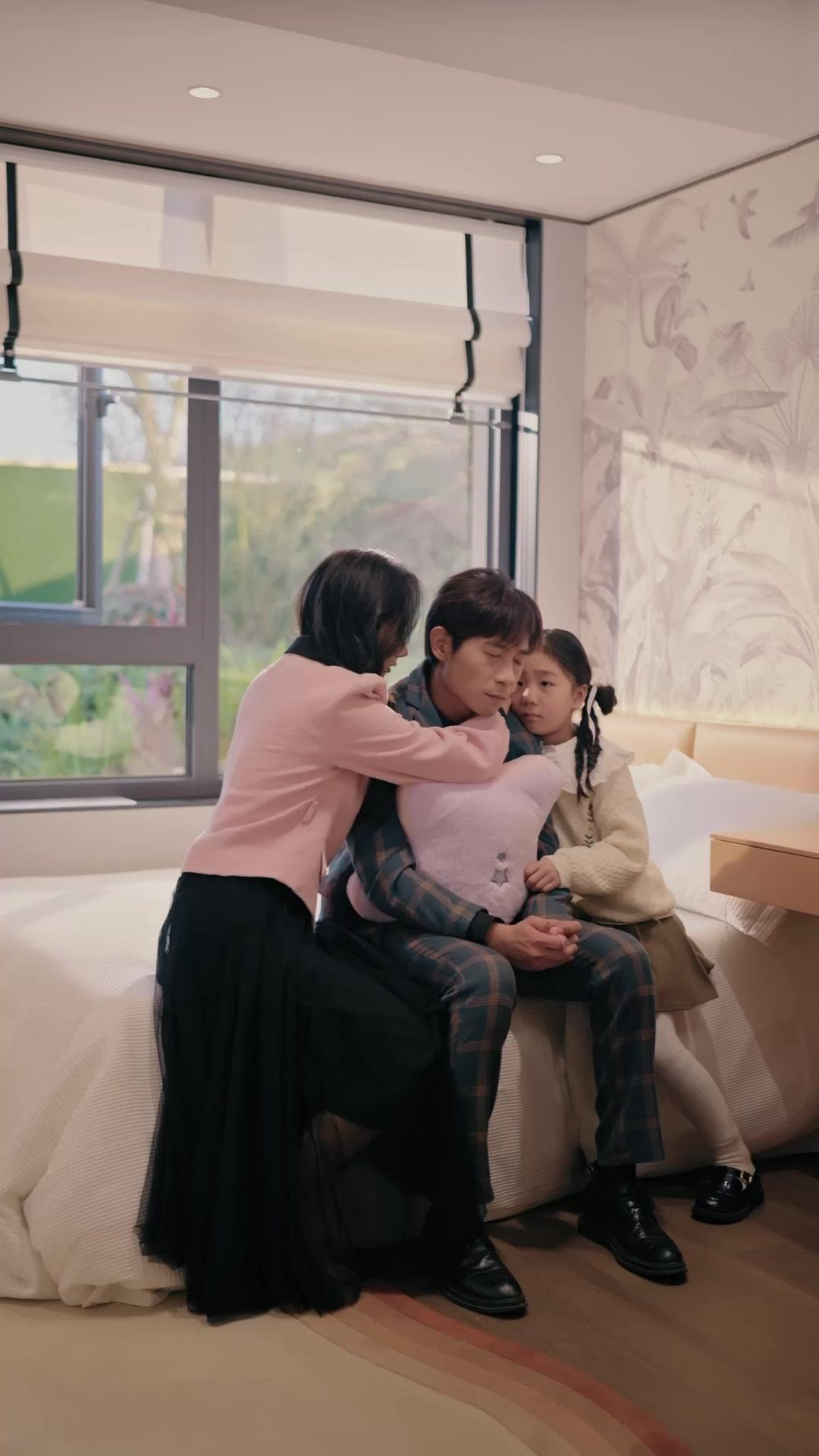 Las estrellas brillan en el cielo