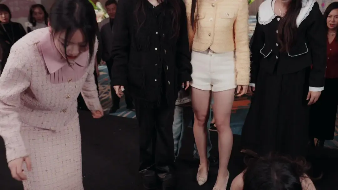 Bella’s Journey to Happiness: When Laughter Masks the Knife