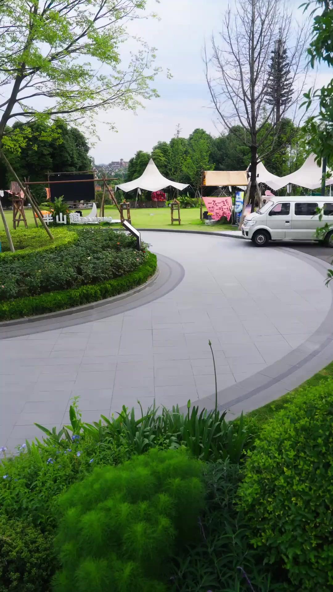 Setelah Bangkrut, Jadian Dengan Musuh Kakak