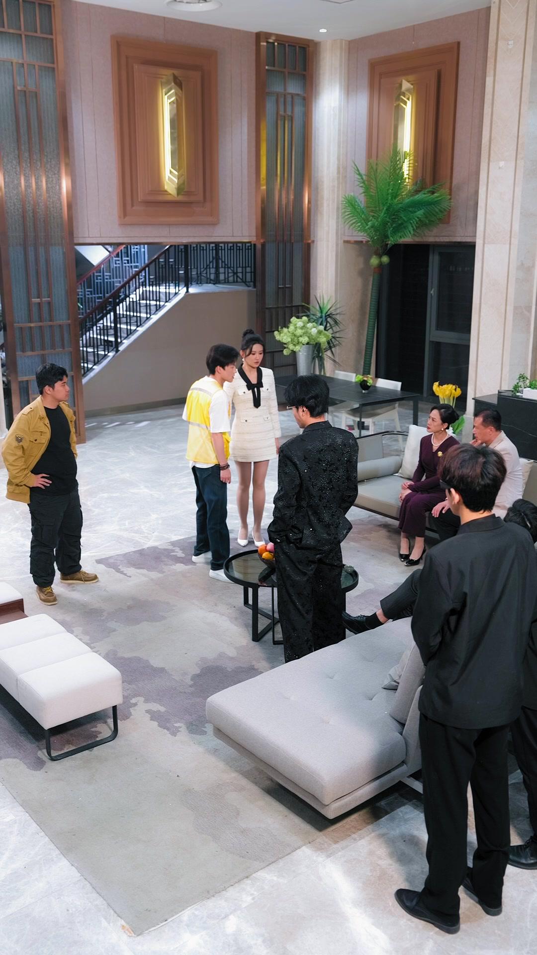 Ms. CEO's Invincible Guard