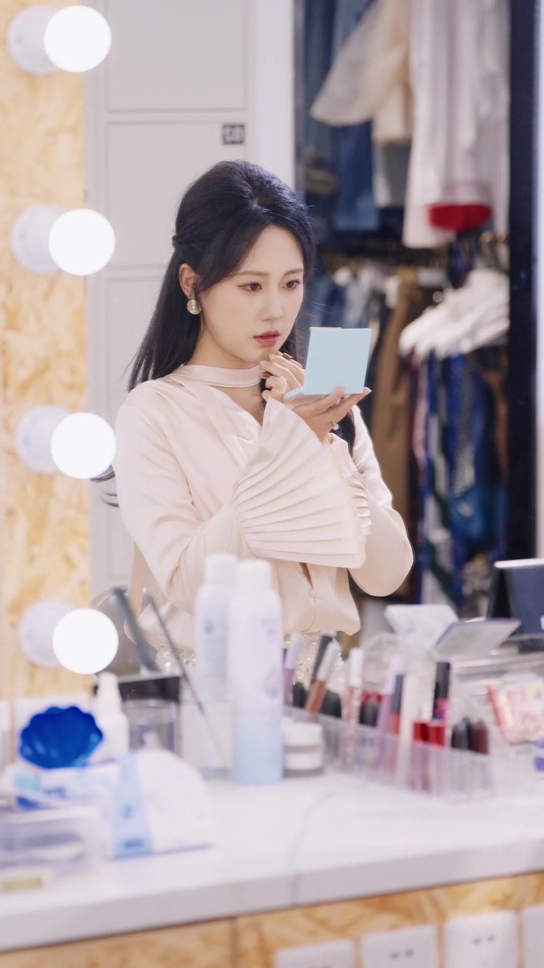  富貴浮雲夢一場