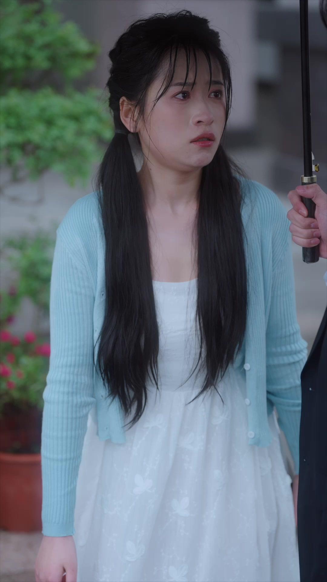 Cinta di Balik Lukisan