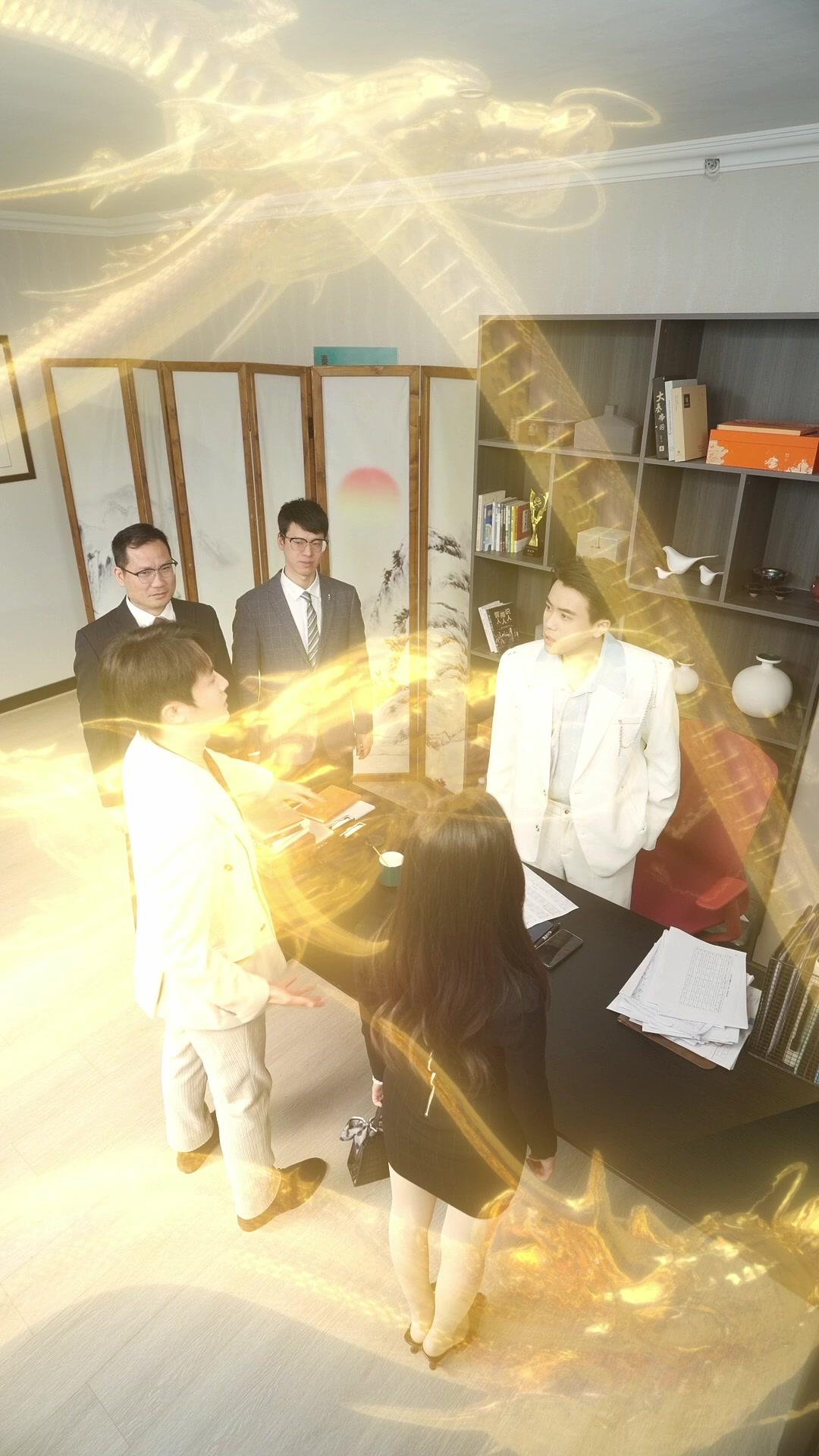 Long Uy Trấn Thiên Hạ