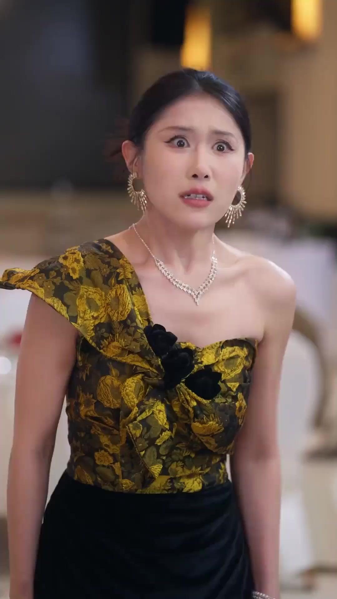 (Dubbed) My Bestie Watches as My Prince Spoils Me