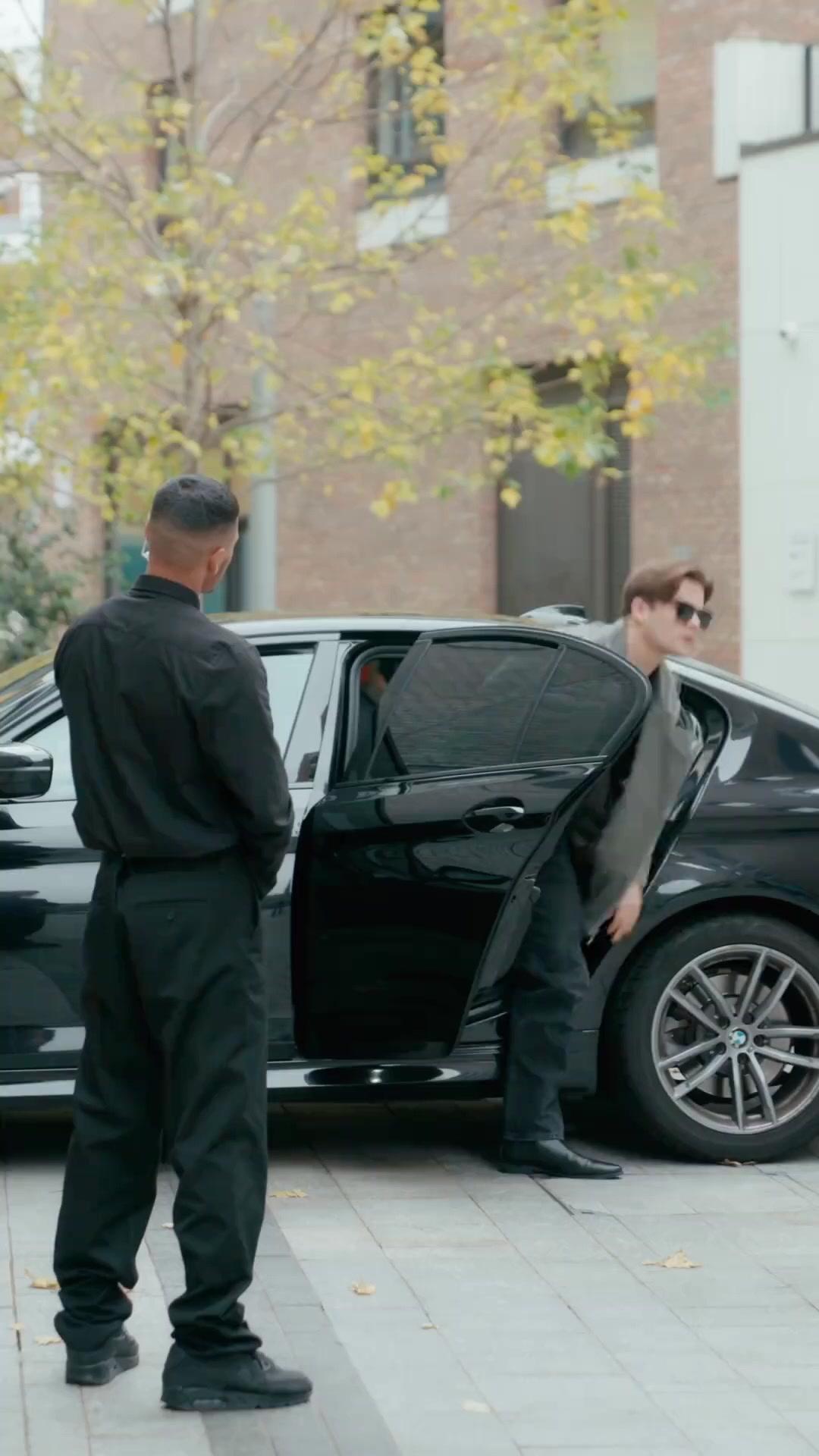 (Doblado)Llega el hombre indicado