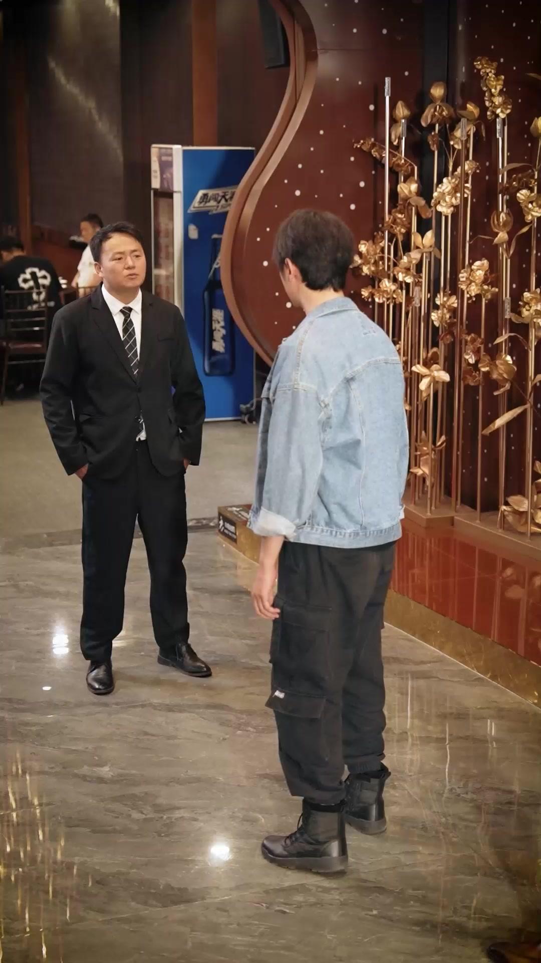 El guardia que desató la tormenta