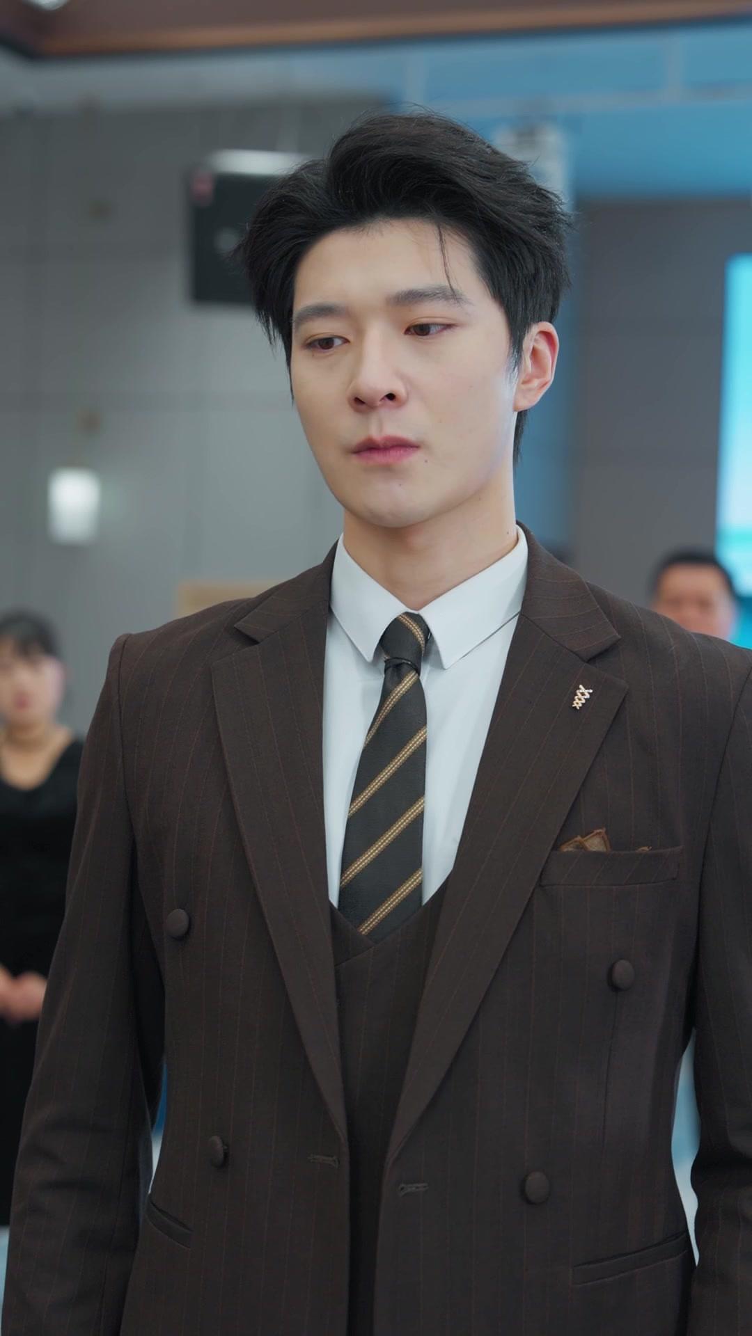 Step Aside, the Real Heir is Back