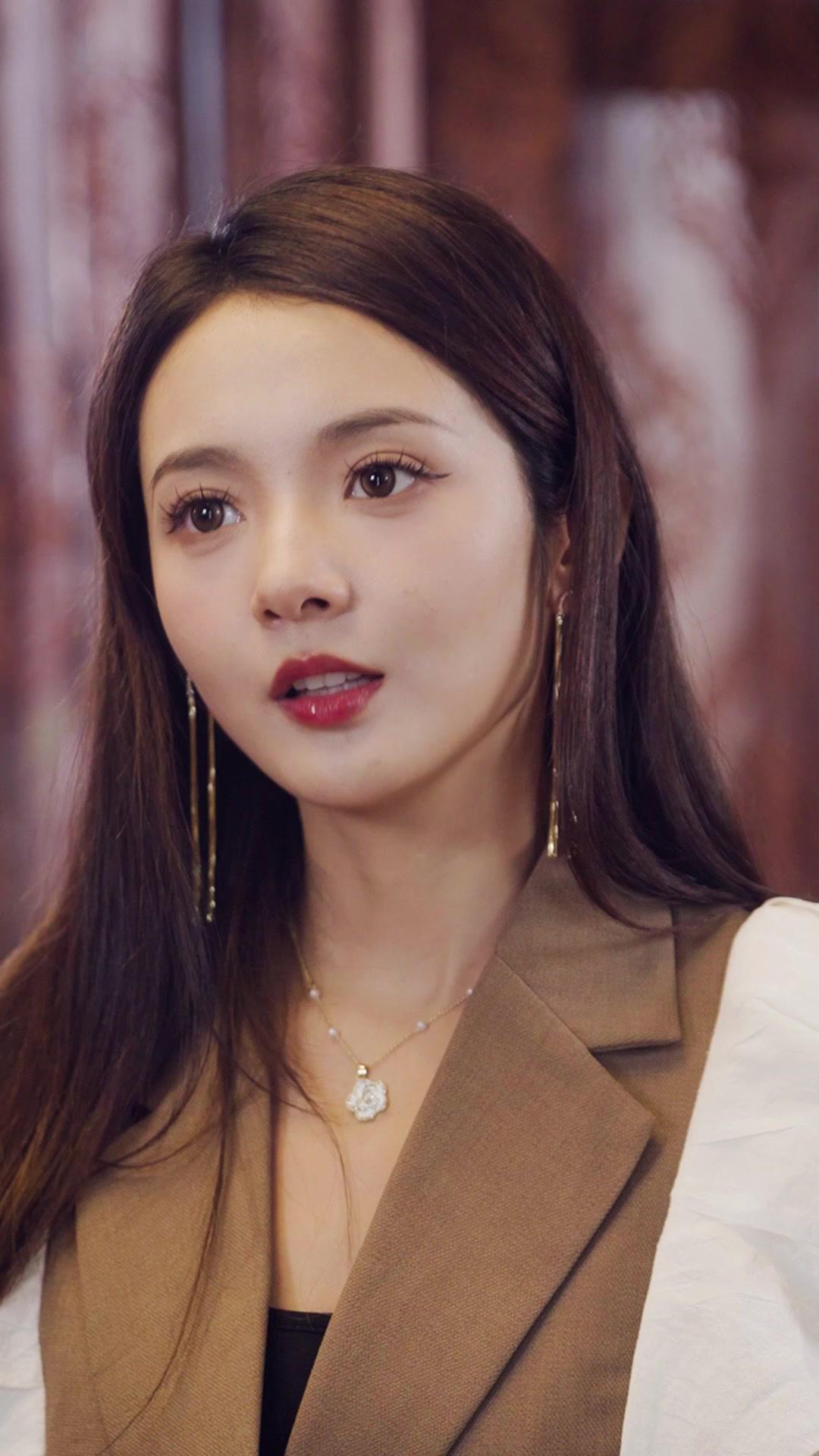 Identitas yang Terbongkar